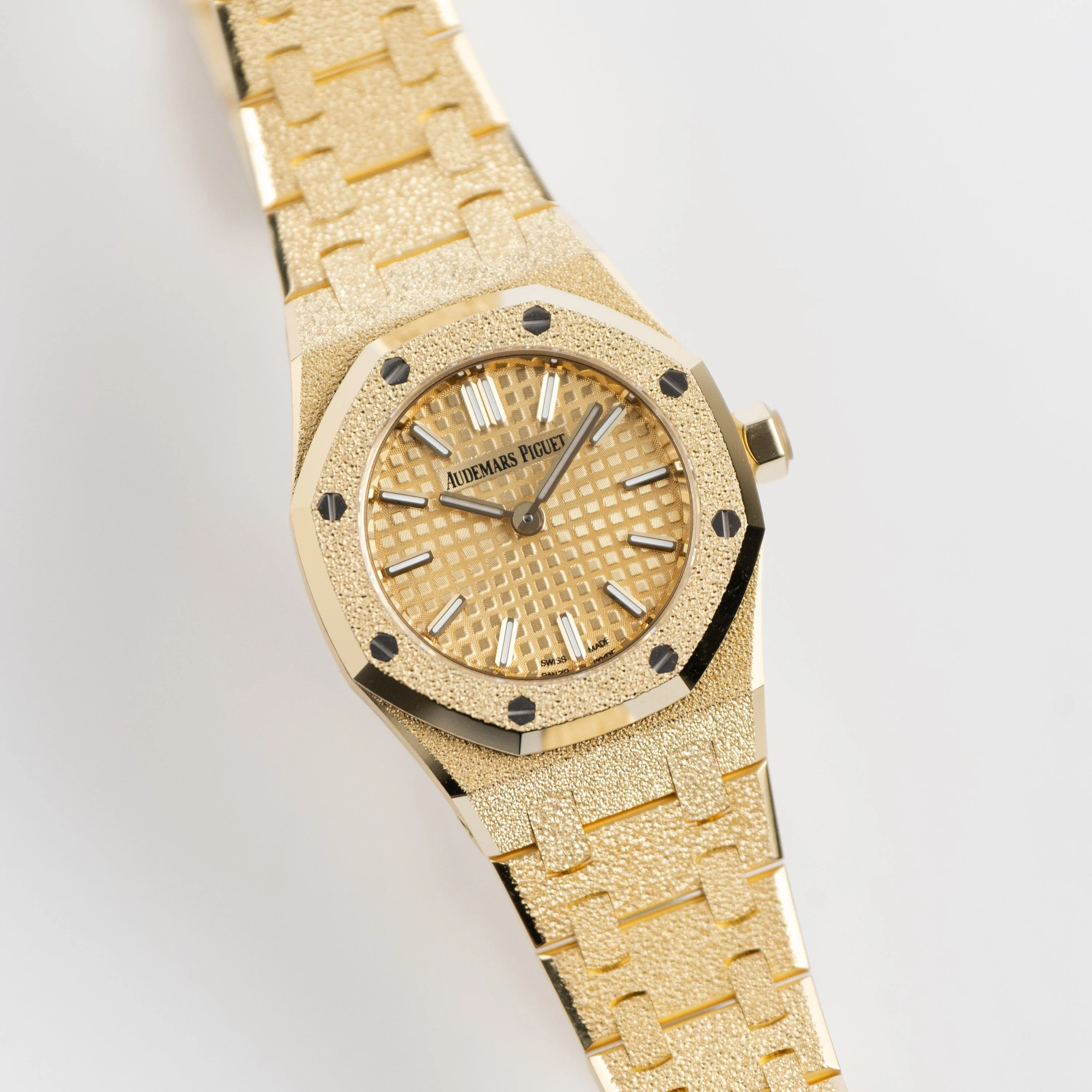Audemars Piguet Royal Oak 67630BA.GG.1312BA.01 'Mini' Frosted Yellow Gold Quartz (2026) - Image 3
