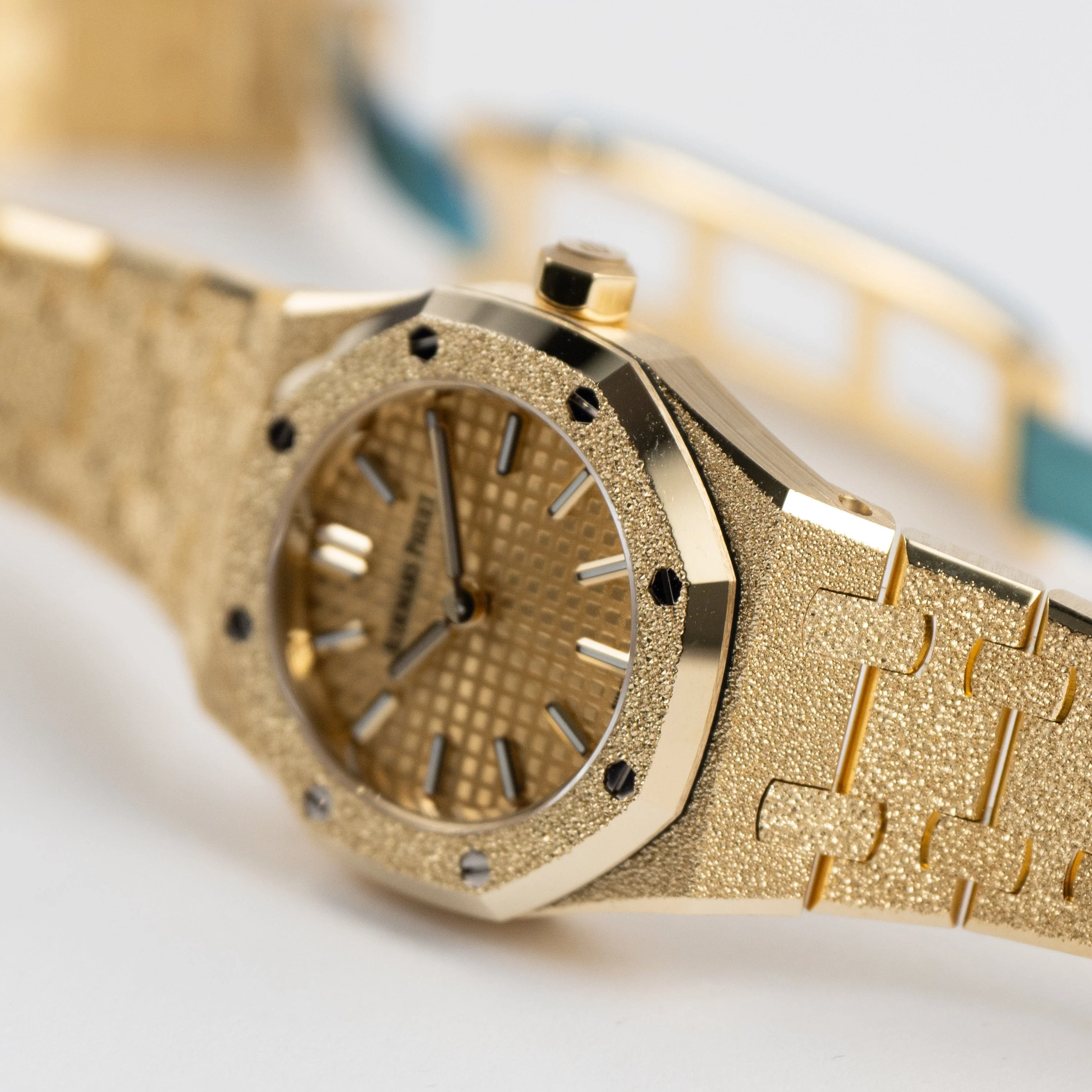 Audemars Piguet Royal Oak 67630BA.GG.1312BA.01 'Mini' Frosted Yellow Gold Quartz (2026) - Image 4