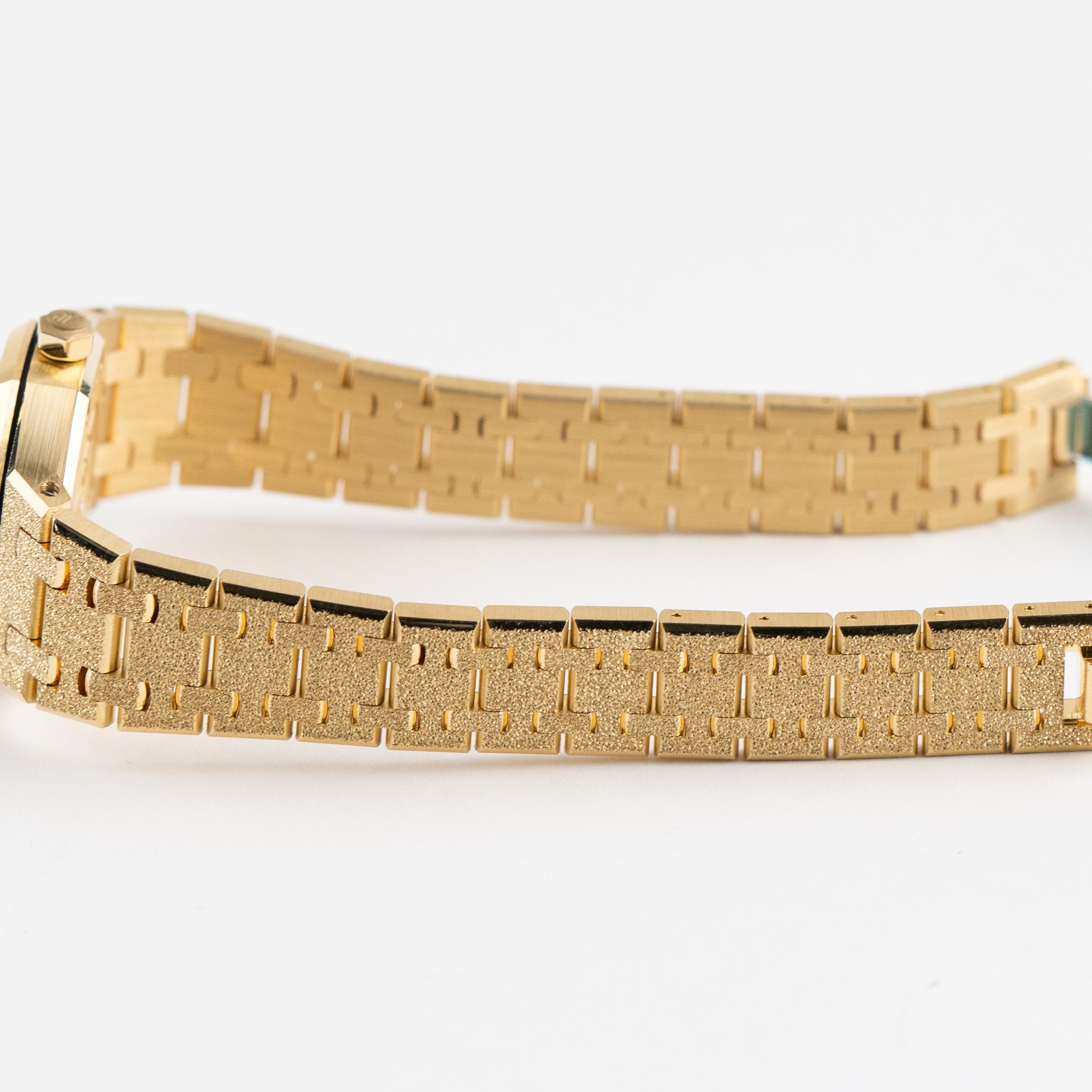 Audemars Piguet Royal Oak 67630BA.GG.1312BA.01 'Mini' Frosted Yellow Gold Quartz (2026) - Image 9