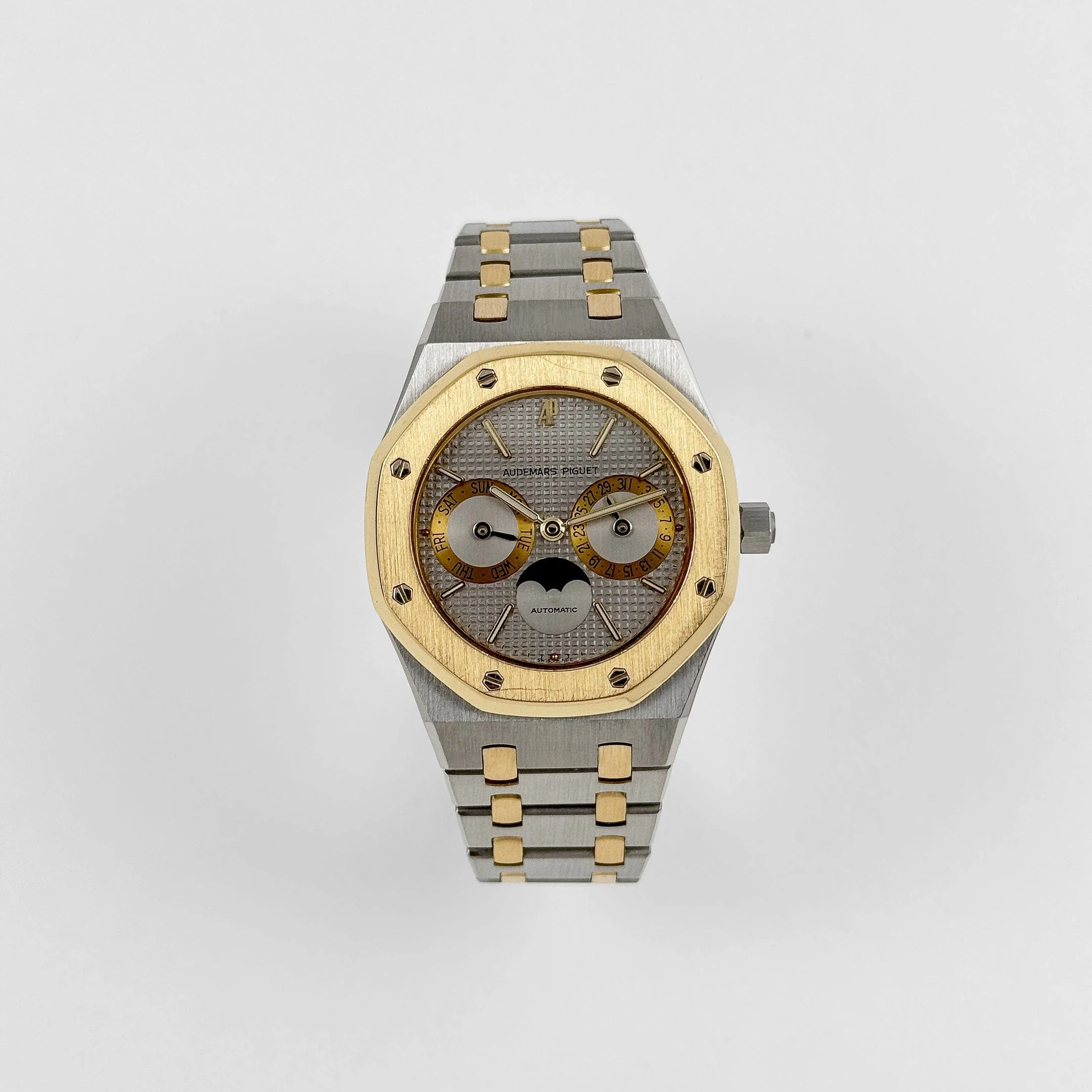 Audemars Piguet Royal Oak 25594SA.OO.0789SA.01 Day-Date Moonphase Yellow Gold Stainless Steel Silver Dial (1994) - Image 4