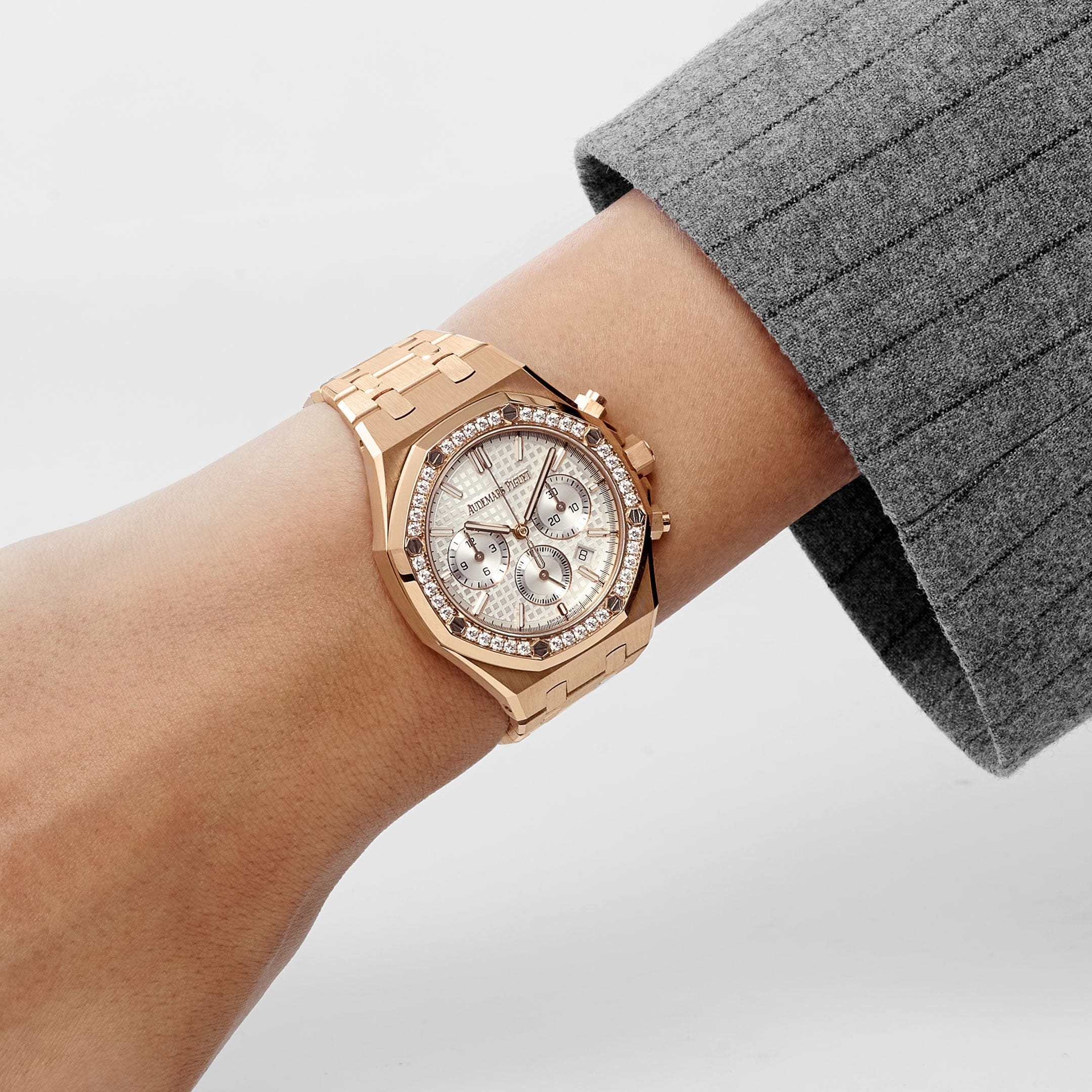 Audemars Piguet Royal Oak 26715OR.ZZ.1356OR.01 Chronograph Rose Gold Silver Dial Diamond Bezel - Image 2