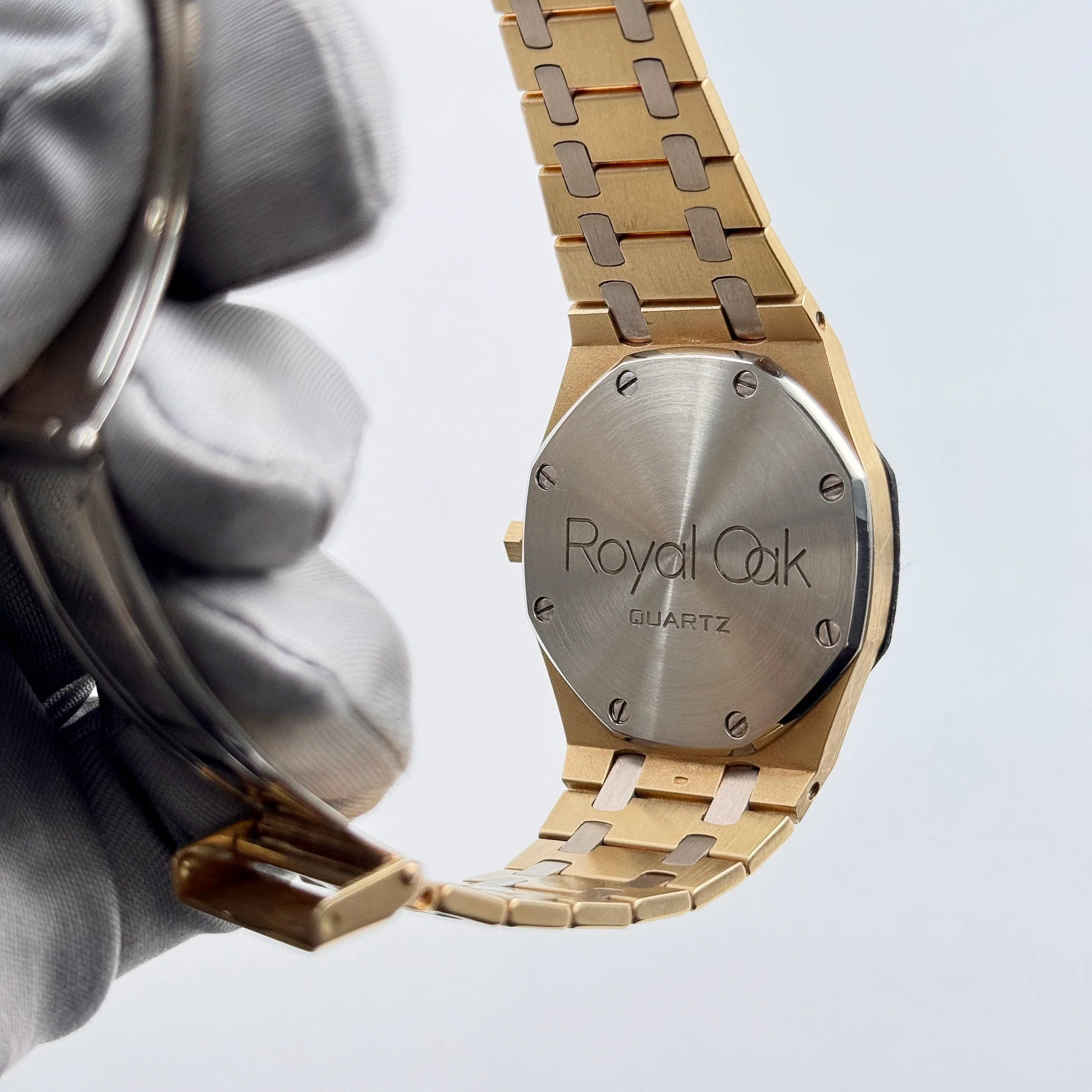 Audemars Piguet Royal Oak 6023AC Yellow Gold White Gold Diamond Dial Quartz - Image 10