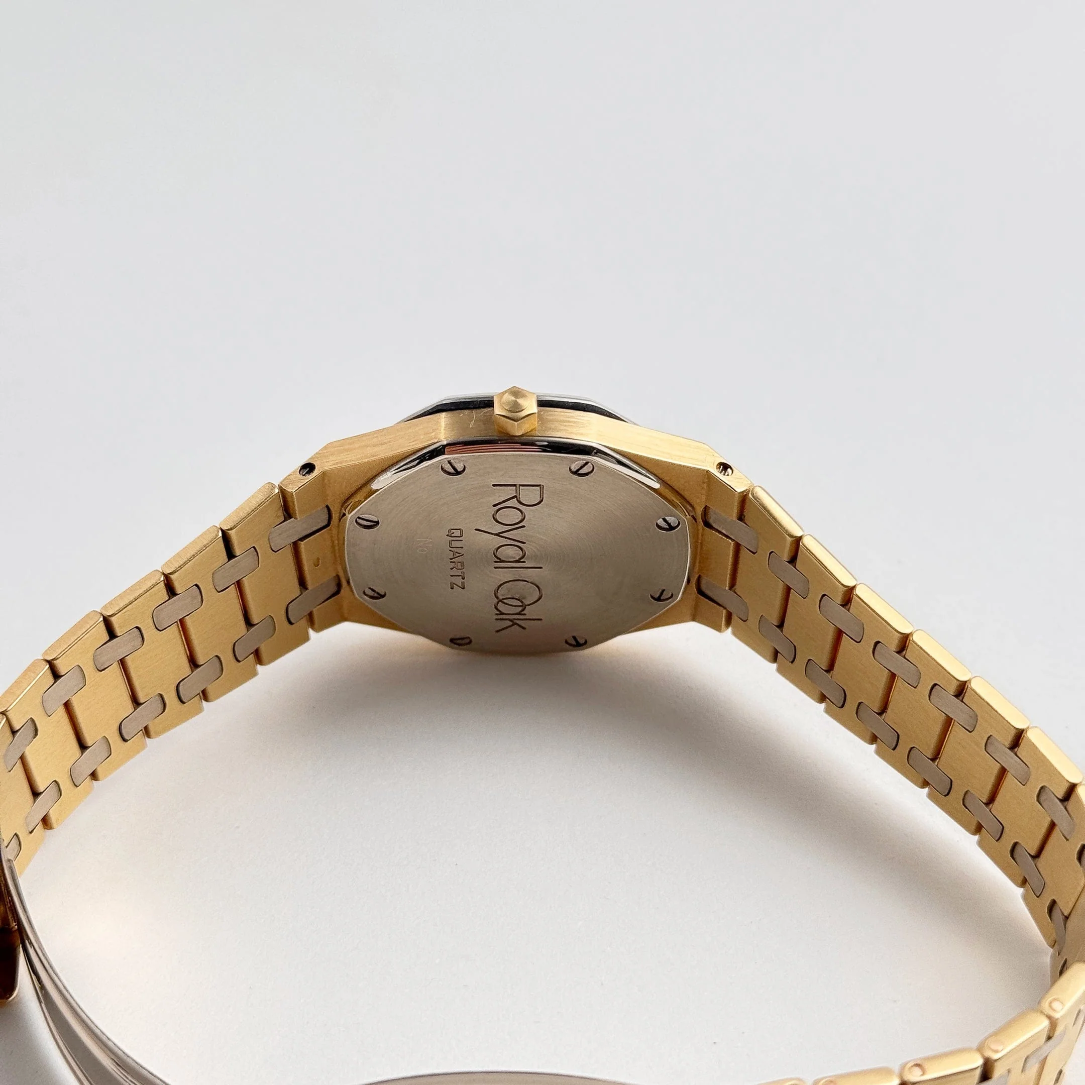 Audemars Piguet Royal Oak 6023AC Yellow Gold White Gold Diamond Dial Quartz - Image 6