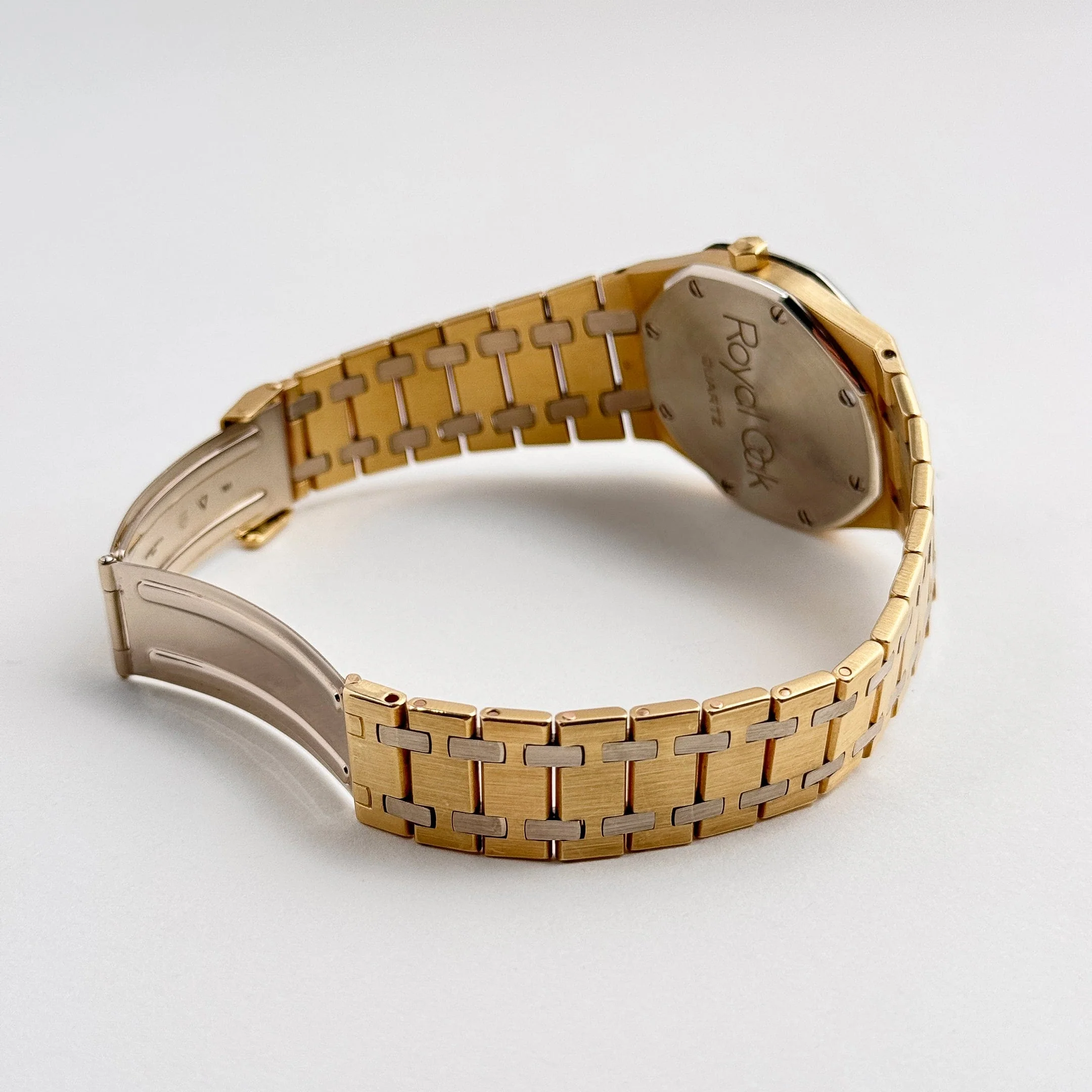 Audemars Piguet Royal Oak 6023AC Yellow Gold White Gold Diamond Dial Quartz - Image 8