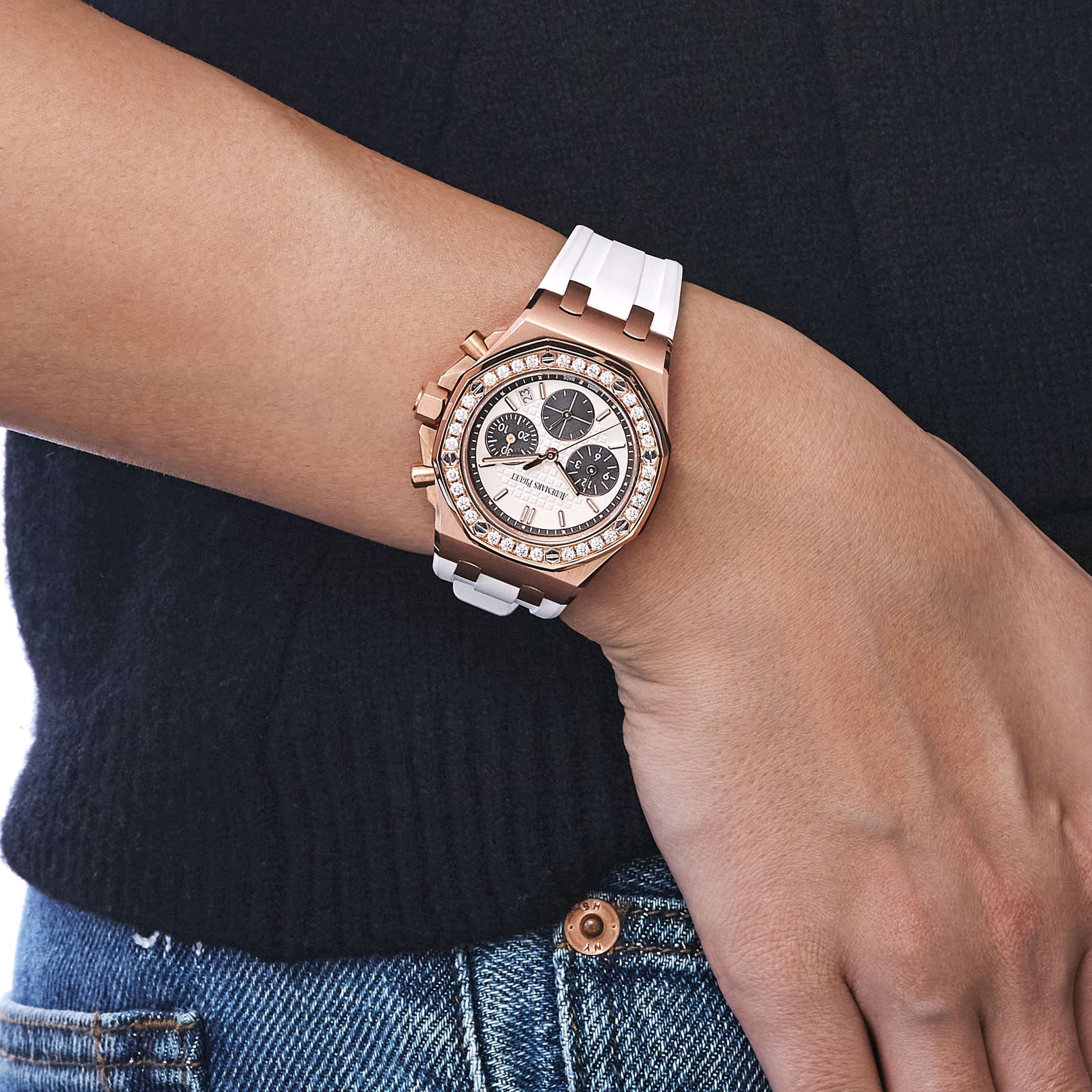 Audemars Piguet Royal Oak Offshore 26231OR.ZZ.D003CA.01 'Ladies' Chronograph Rose Gold Silver Dial Diamond Bezel (2018) - Image 3