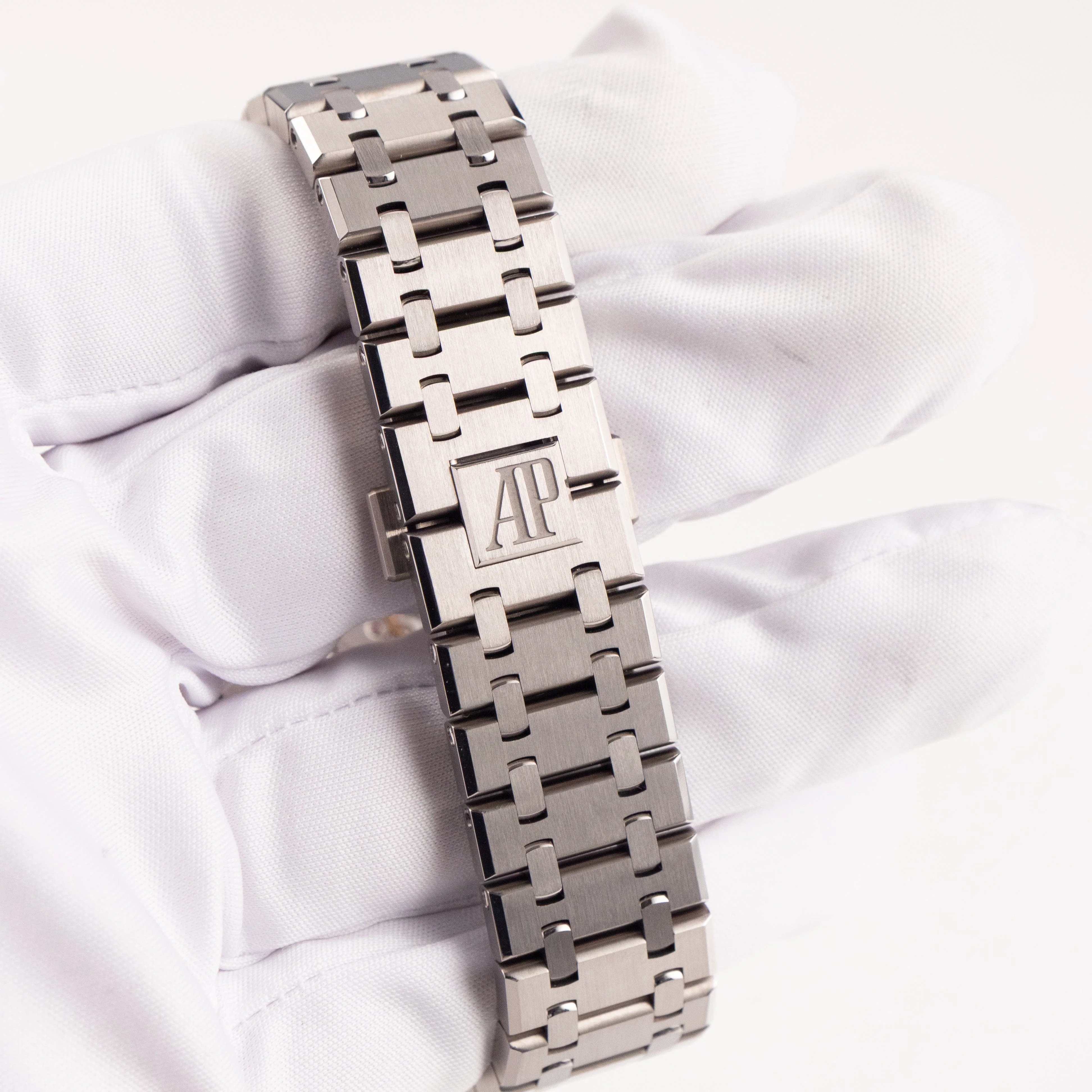Audemars Piguet Royal Oak Perpetual Calendar 26615TI.OO.1220TI.01 Titanium Salmon Dial Limited Edition of 300 - Image 13