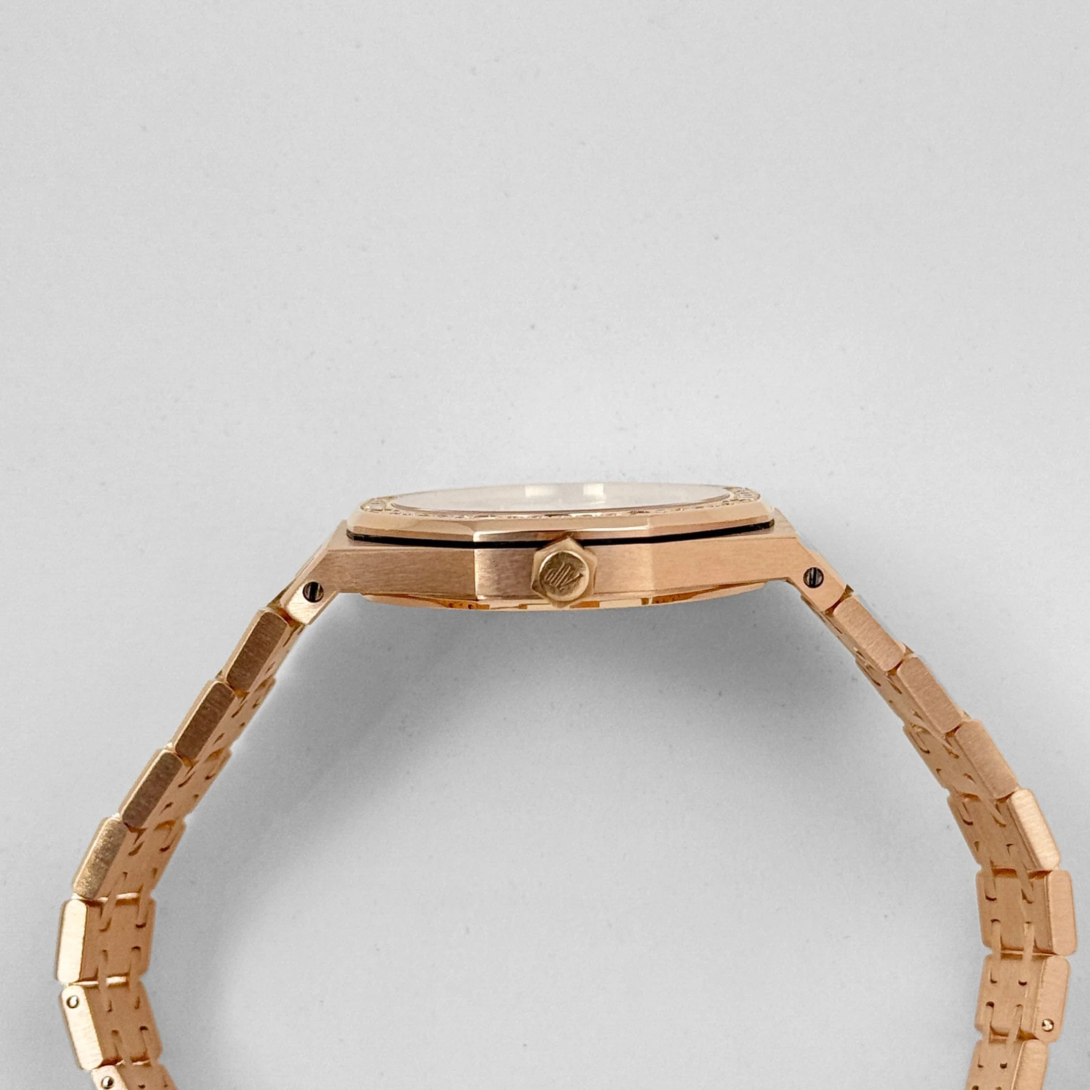 Audemars Piguet Royal Oak Quartz 67651OR.ZZ.1261OR.01 'Ladies' Rose Gold White Dial Diamond Bezel Quartz - Image 6