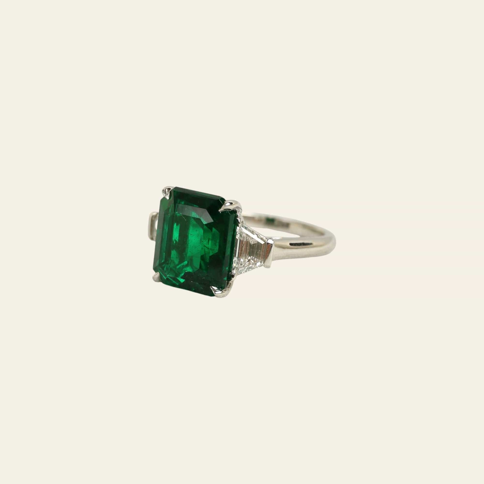 Zambian Emerald and Diamond Ring - Image 3