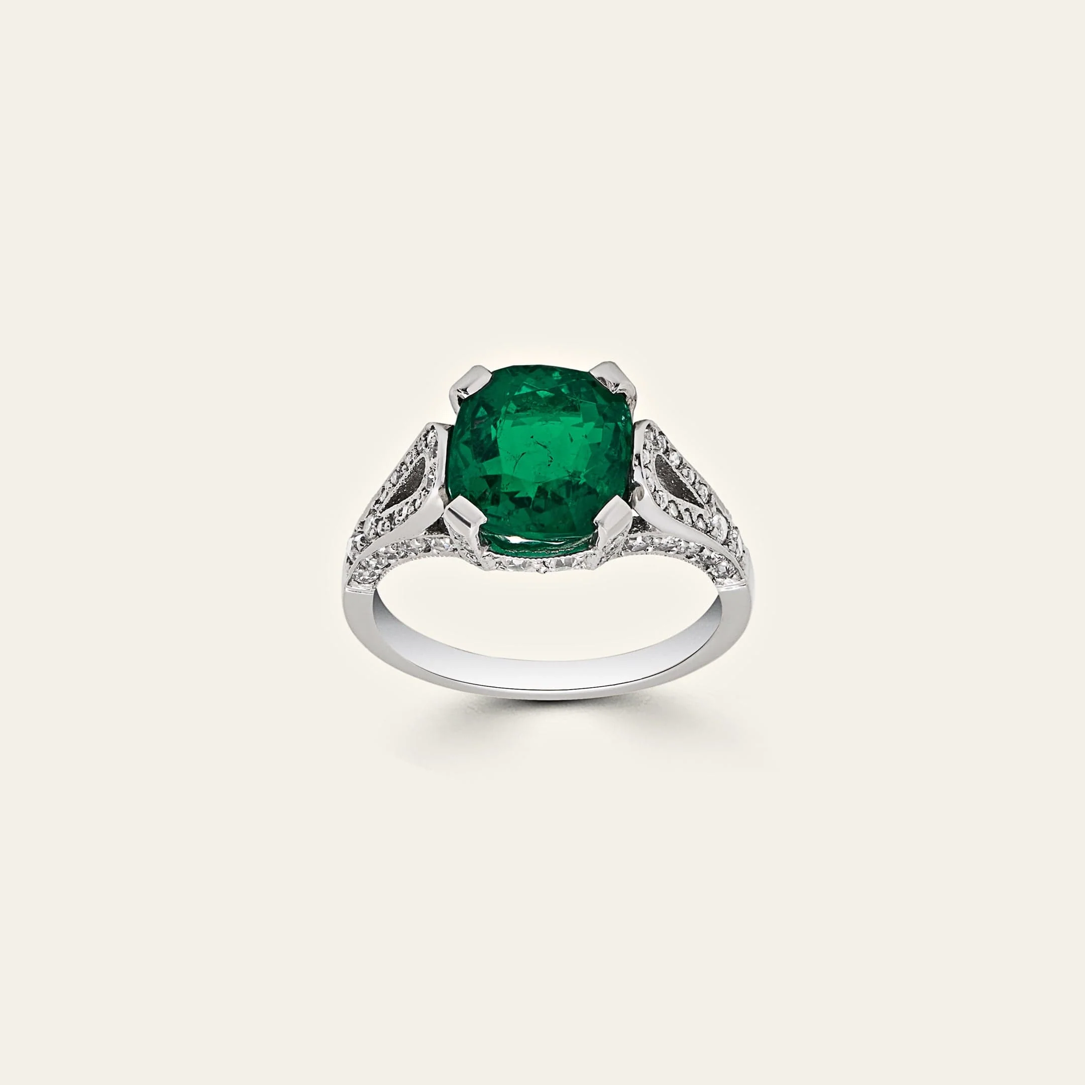 3 Carat Emerald Ring With Diamonds - Image 3