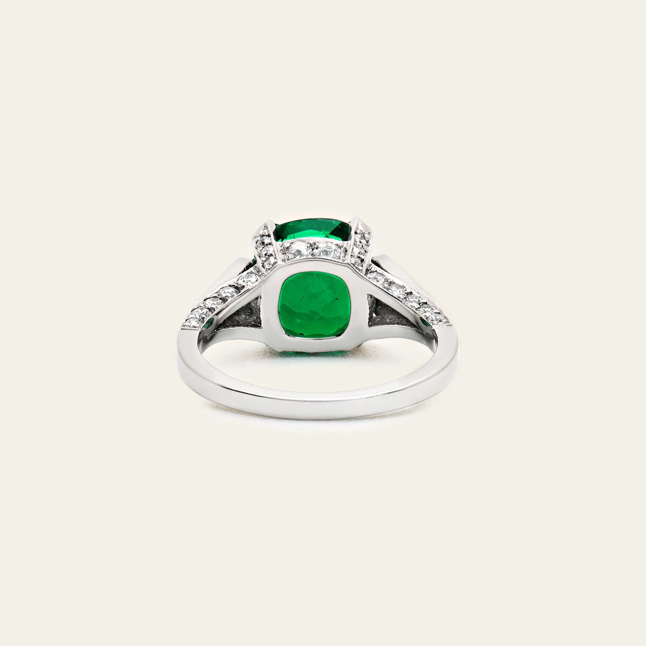 3 Carat Emerald Ring With Diamonds - Image 6