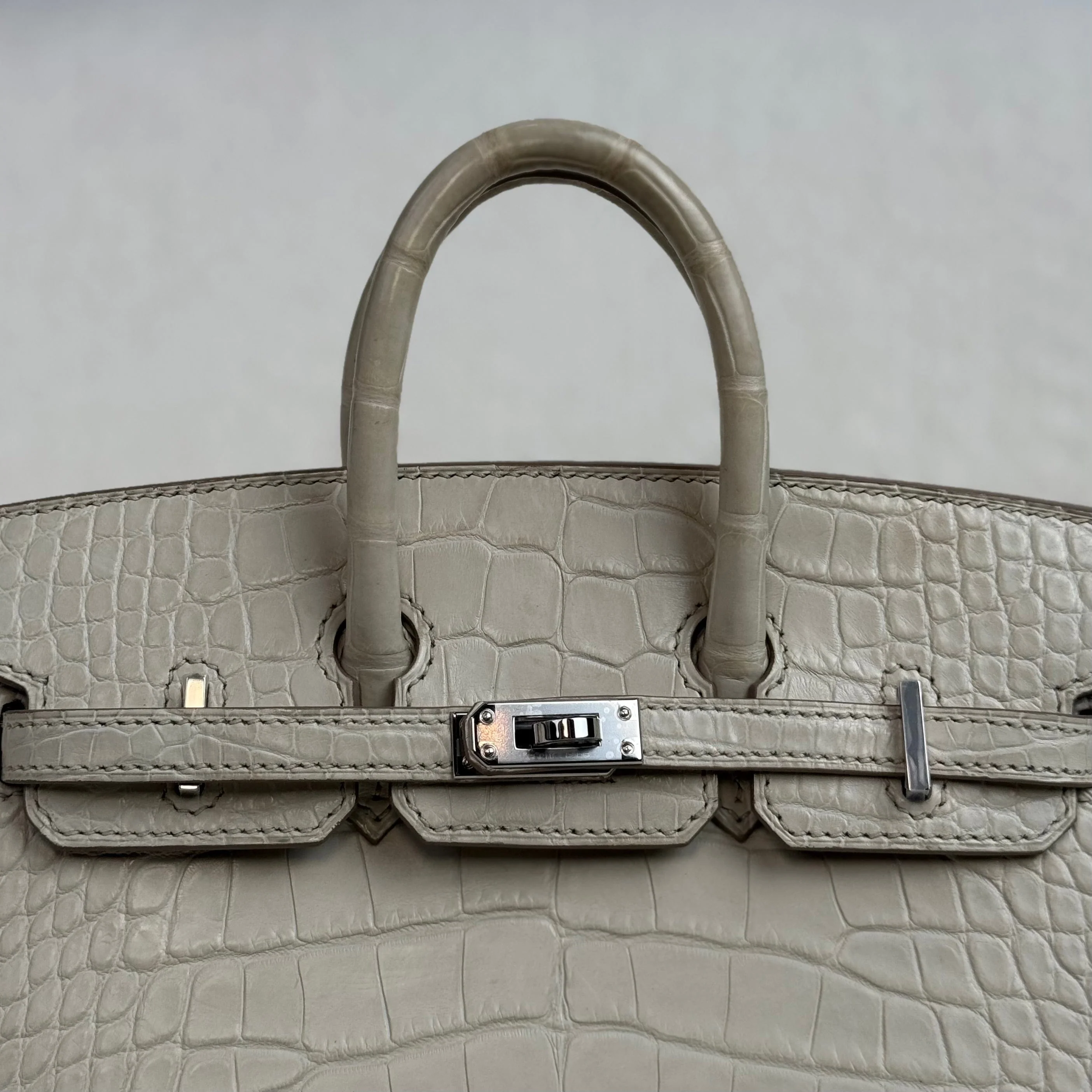 Hermès Beton Birkin Sellier 20 Matte Alligator Palladium Hardware - Image 6