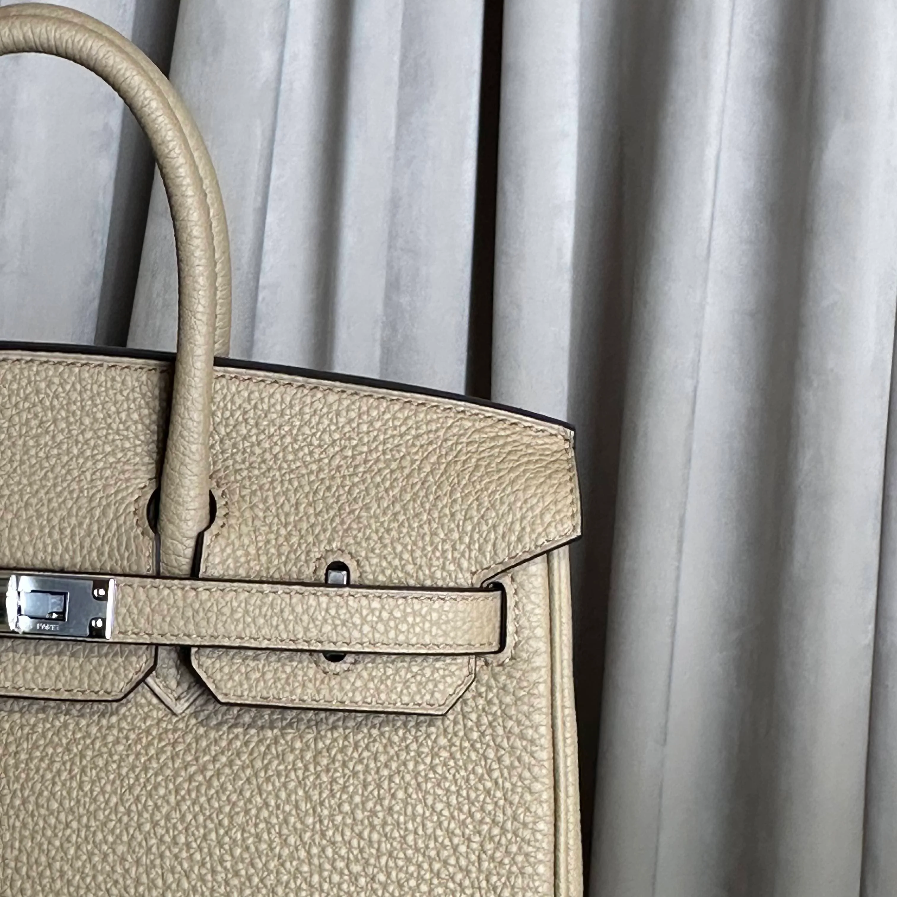 Hermès Birkin 25 Beige Marfa Togo Palladium Hardware - Image 4