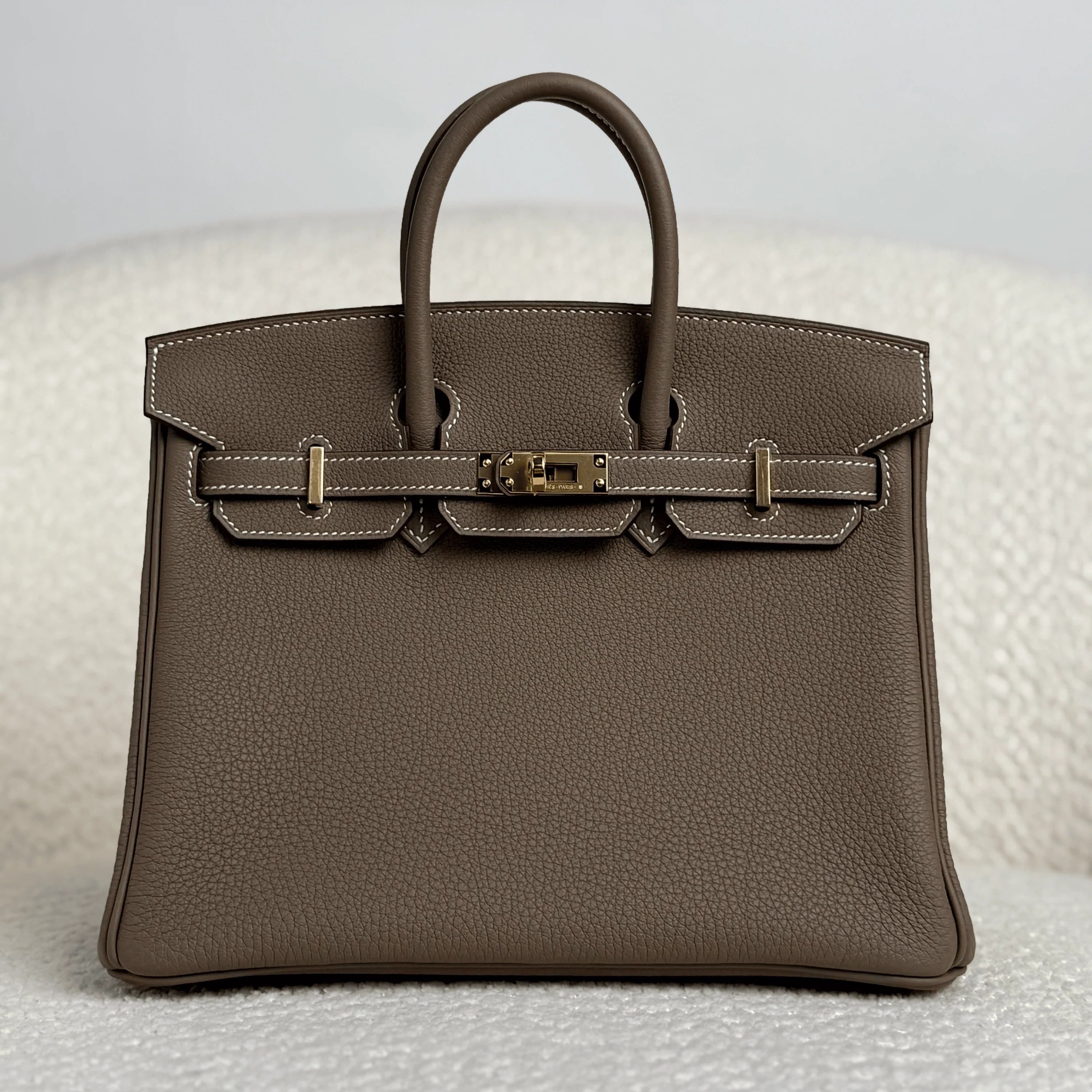 Hermès Etoupe Birkin 25 Togo Gold Hardware - Image 3