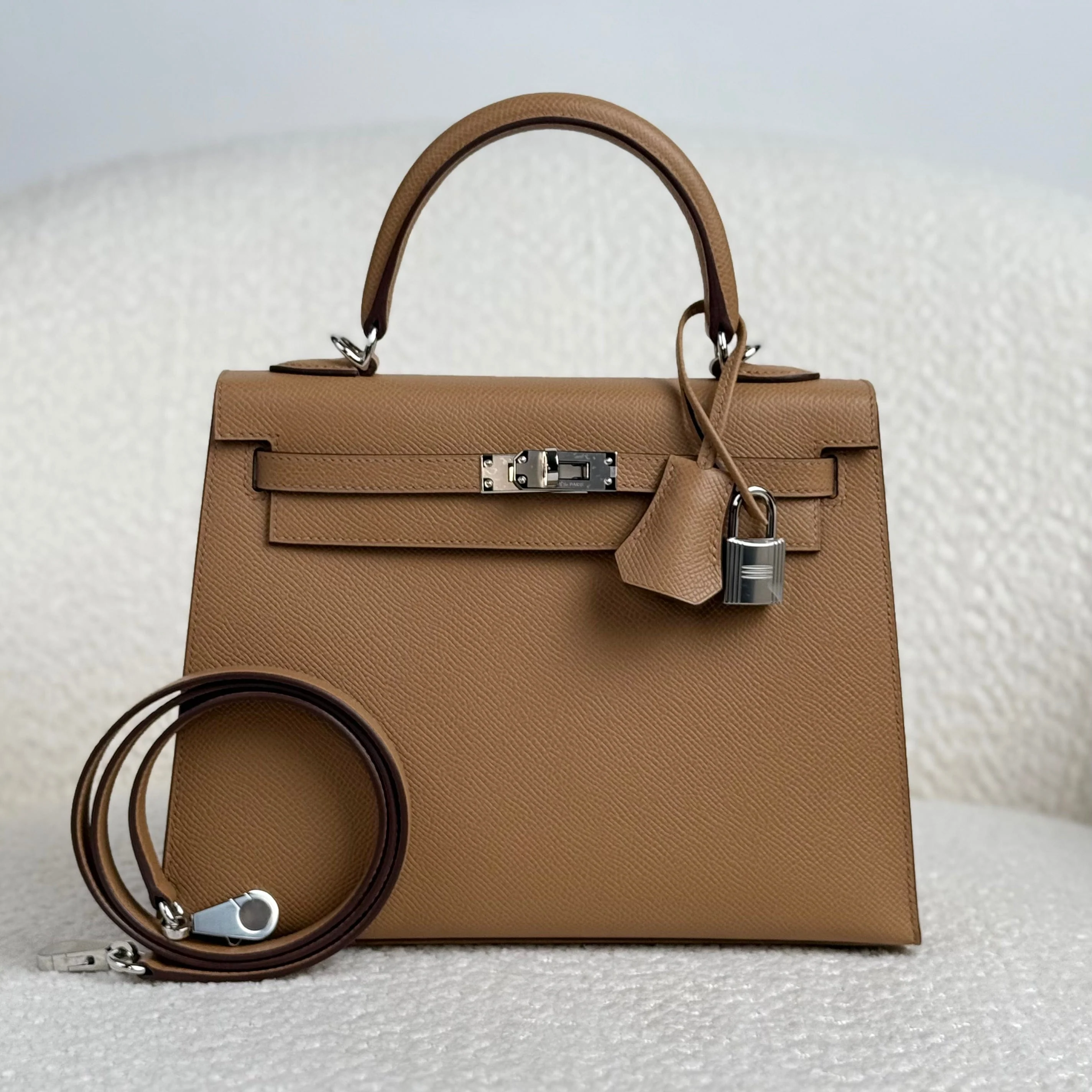 Hermès Biscuit Kelly Sellier 25 Epsom Palladium Hardware - Image 2