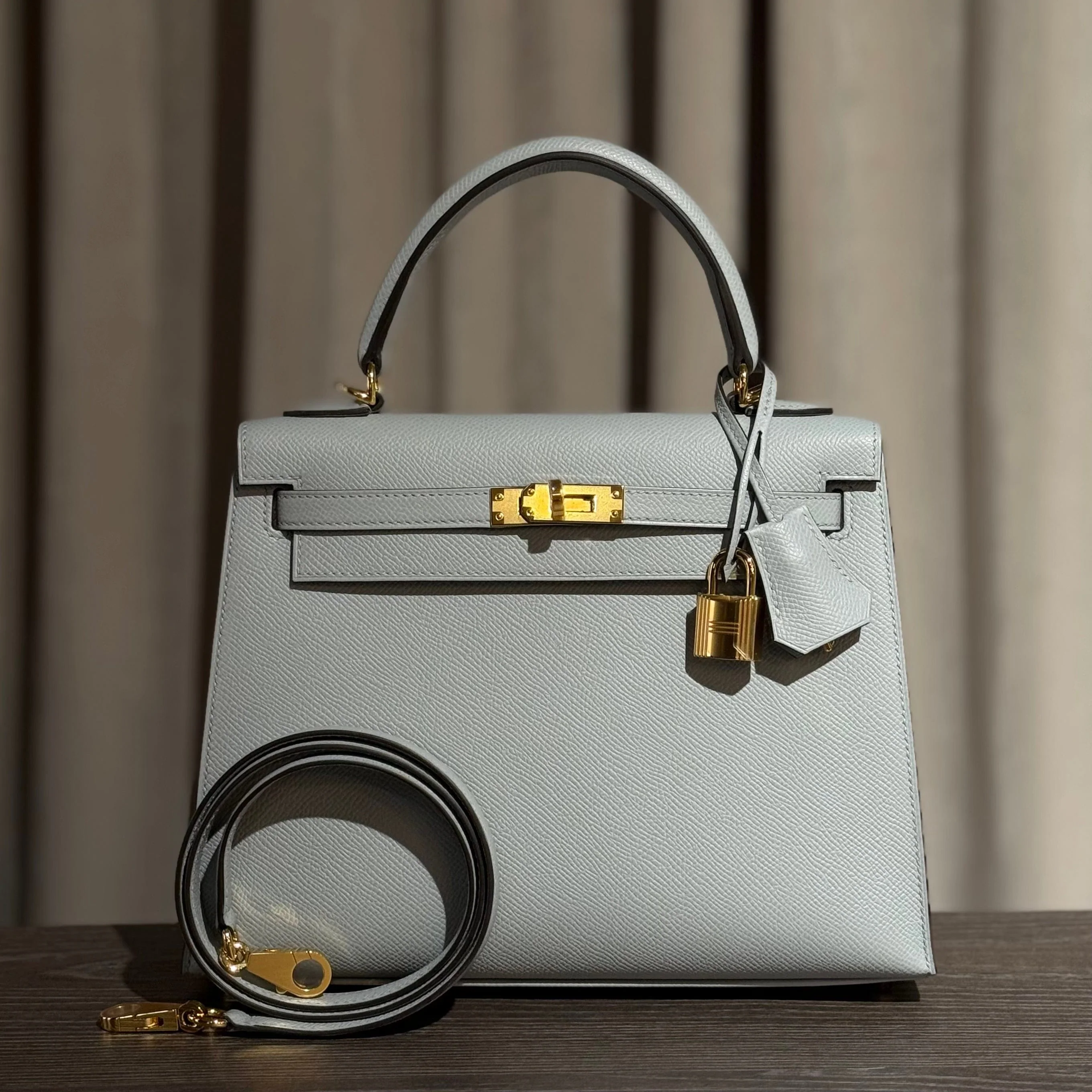 Hermès Bleu Glacier Kelly Sellier 25 Epsom Gold Hardware - Image 2