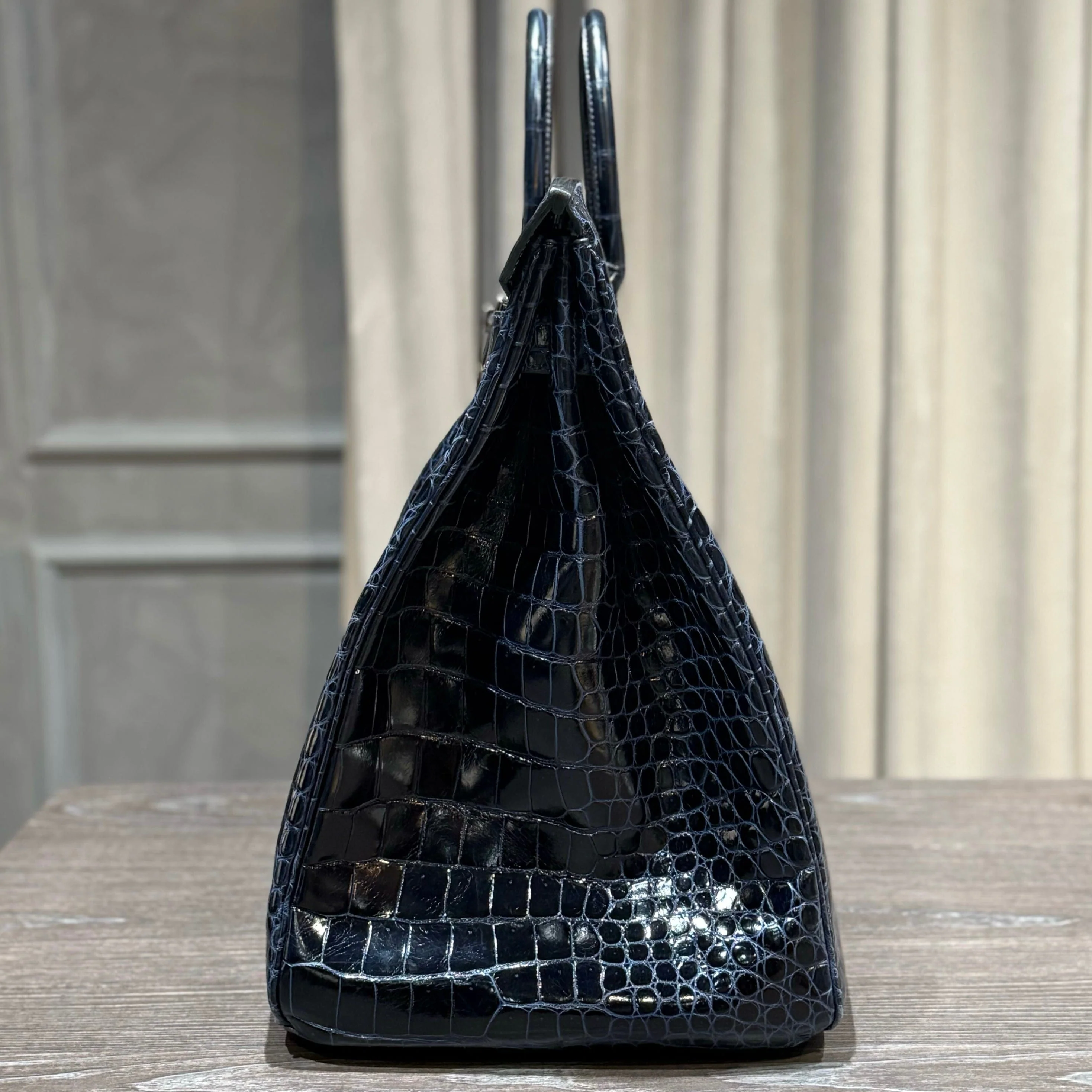 Hermès Bleu Marine Birkin HAC 50 Porosus Crocodile Palladium Hardware - Image 5