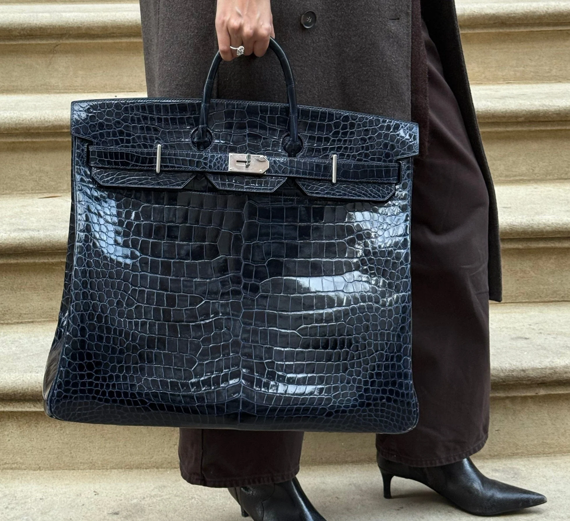 Hermès Bleu Marine Birkin HAC 50 Porosus Crocodile Palladium Hardware - Image 8