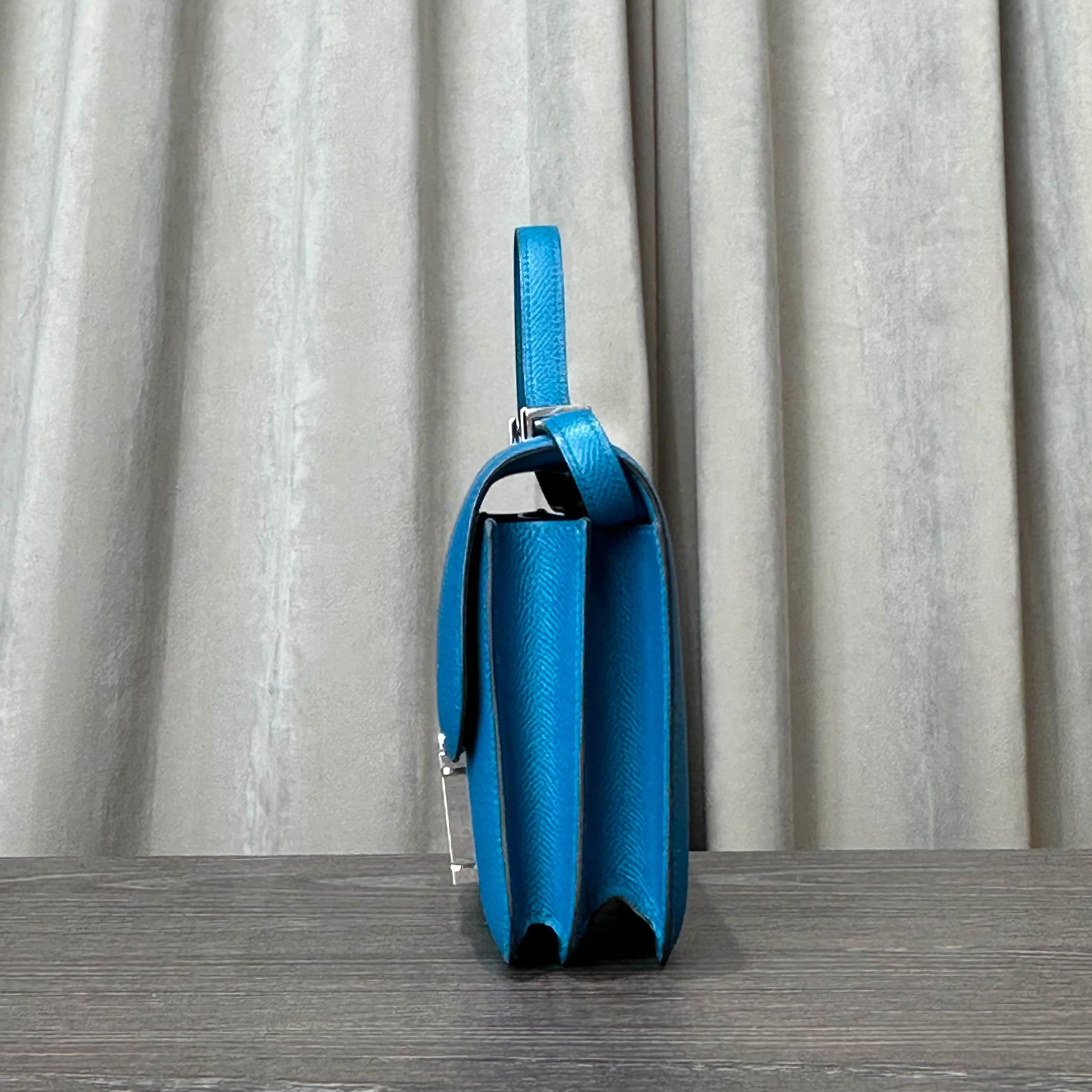 Hermès Bleu Izmir Constance 18 Epsom Palladium Hardware - Image 6