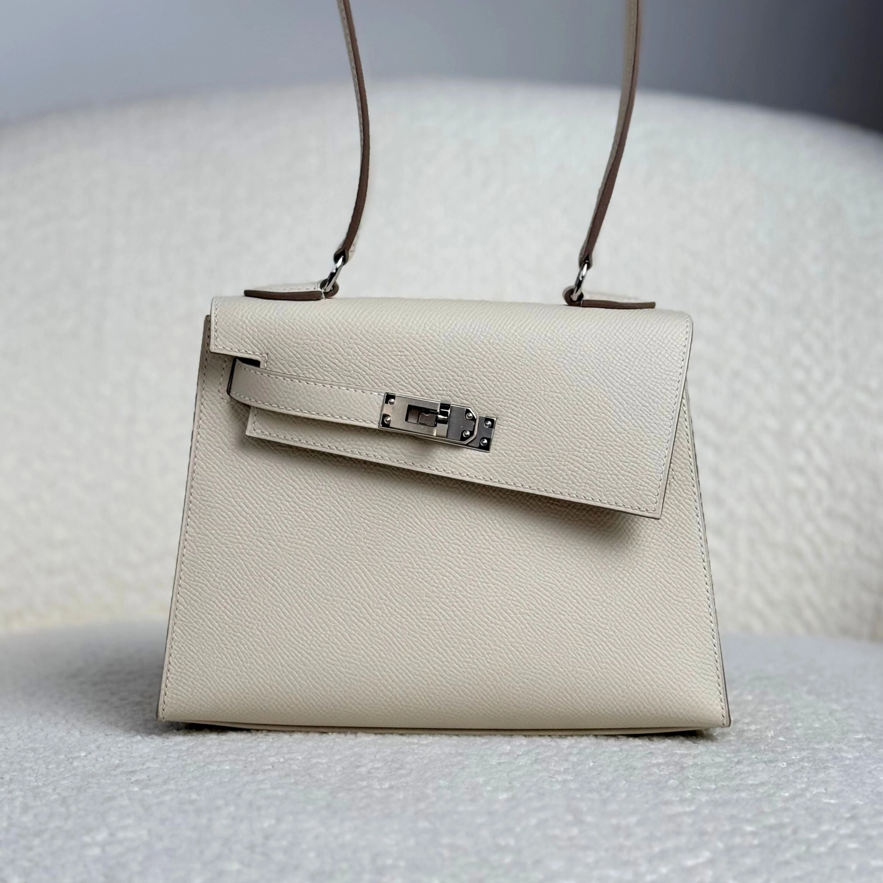 Hermès Craie Kelly En Desordre Sellier 20 Epsom Palladium Hardware Limited Edition - Image 3