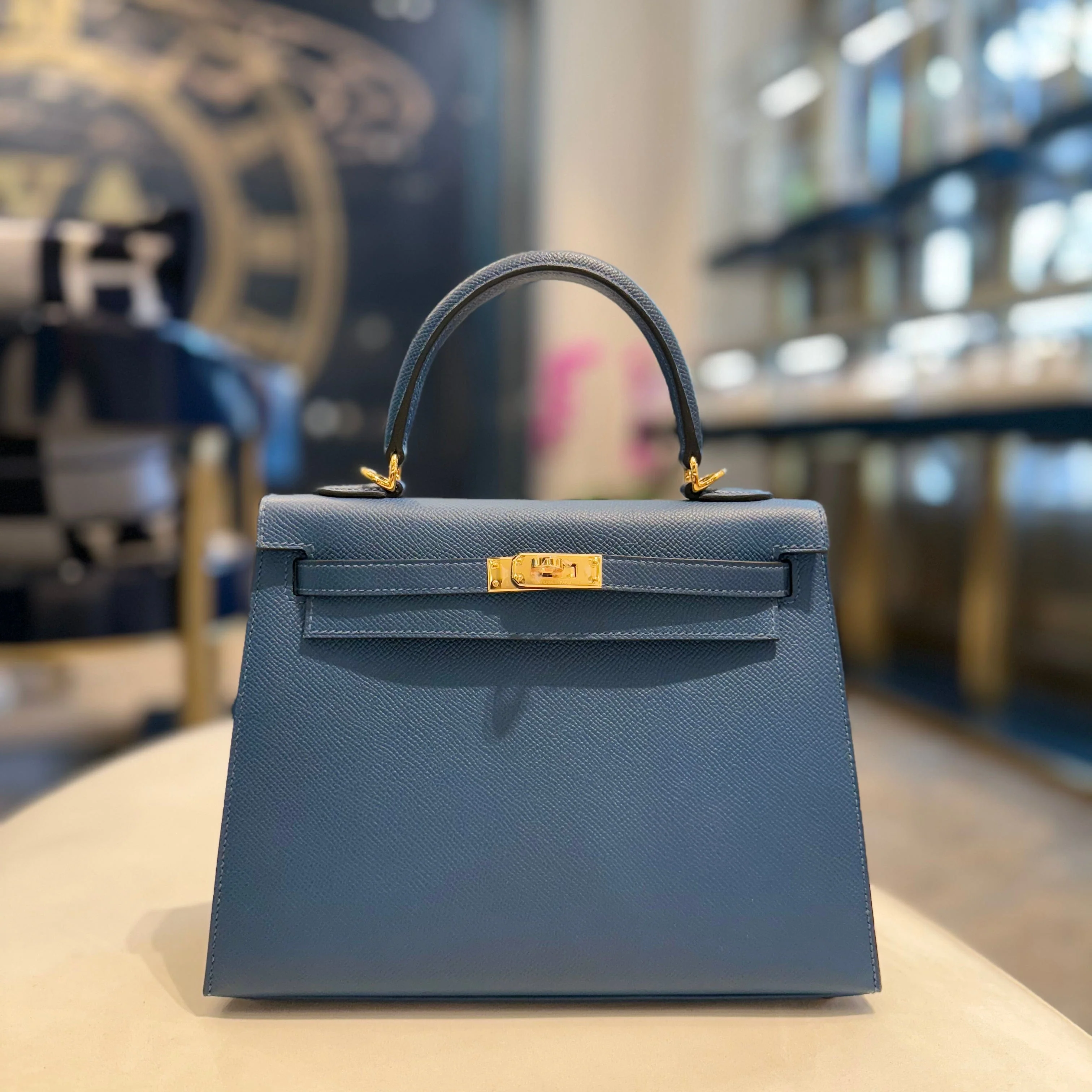 Hermès Deep Blue Kelly Sellier 25 Epsom Gold Hardware - Image 2