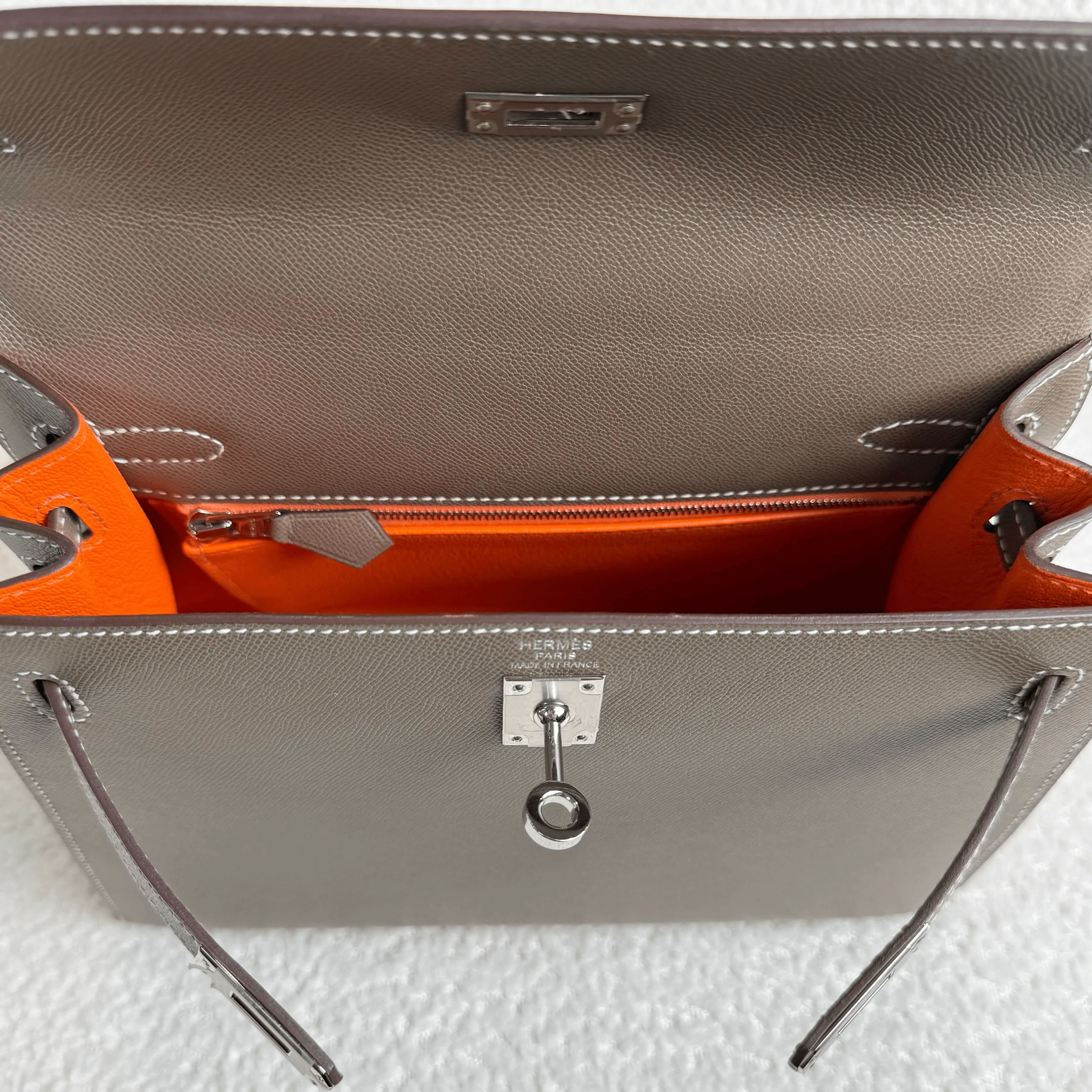 Hermès Etoupe Kelly Sellier 25 Verso Orange Epsom Palladium Hardware - Image 7