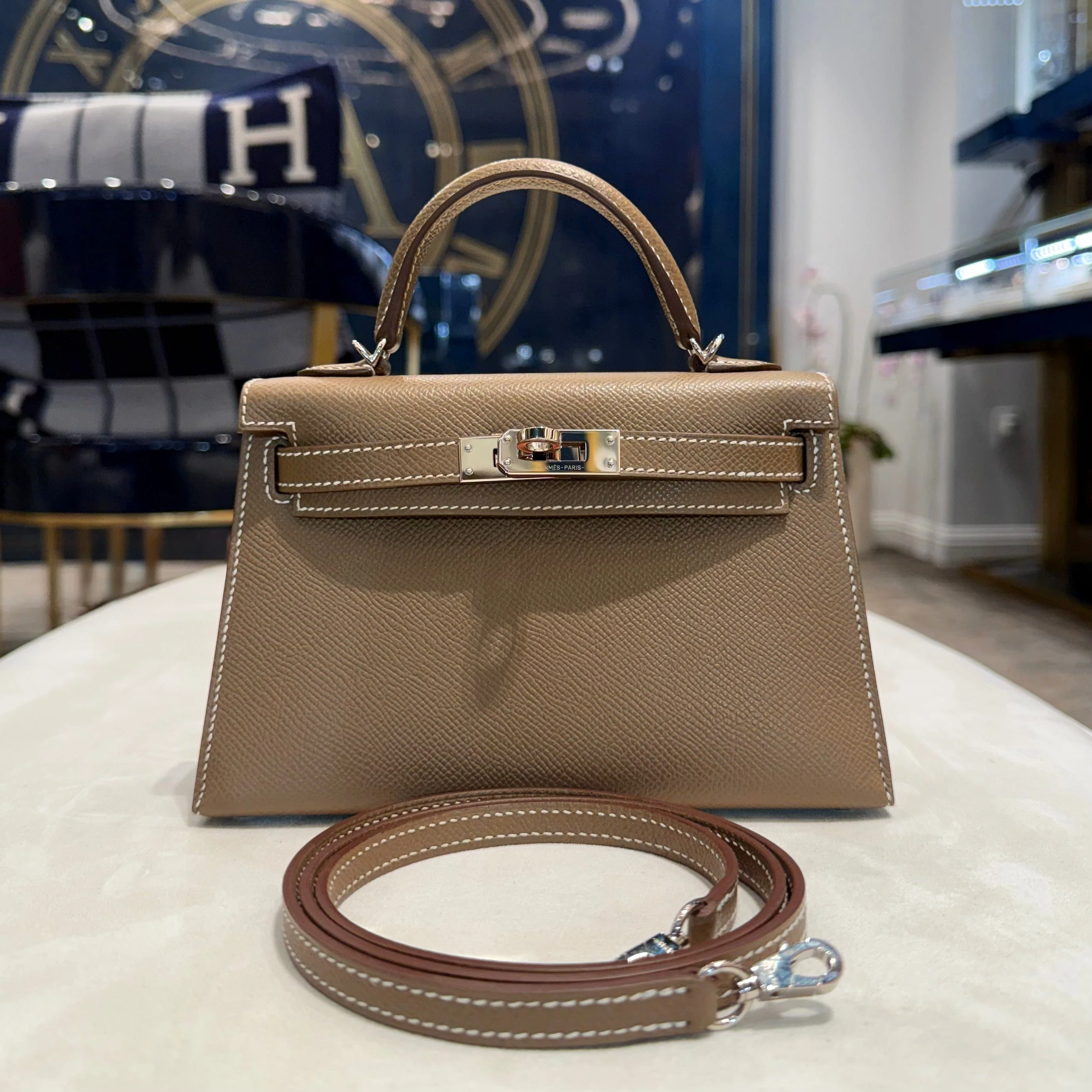 Hermès Etoupe Mini Kelly Sellier 20 Epsom Palladium Hardware - Image 2