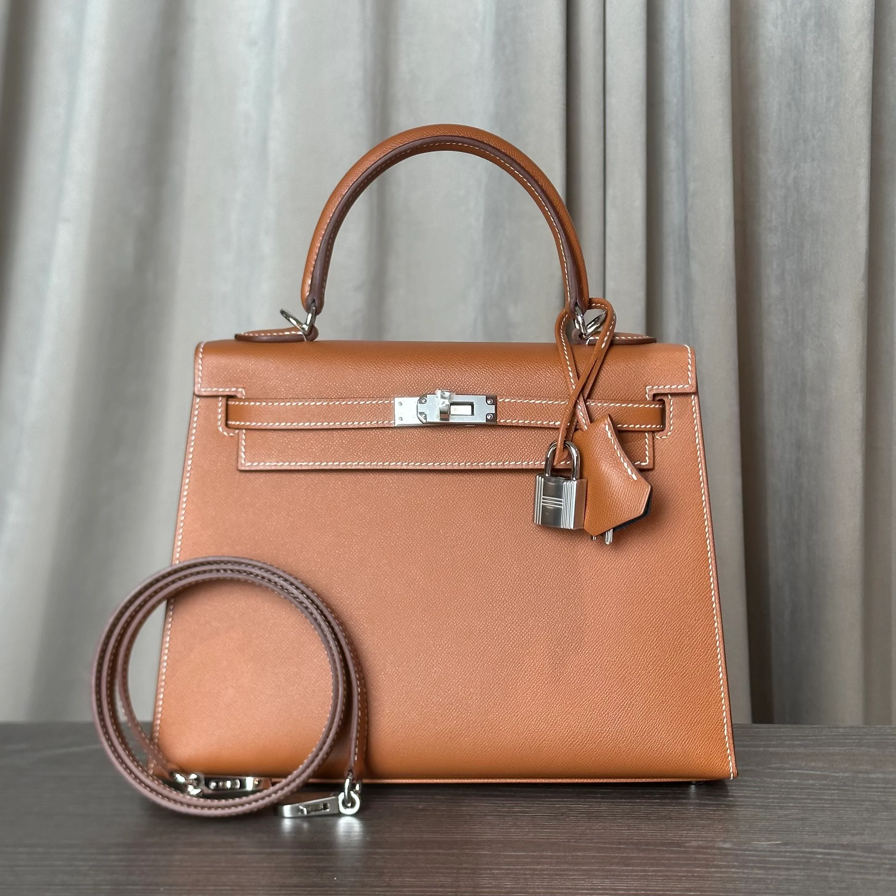 Hermès Gold and Bleu Petrole Kelly Sellier 25 Verso Madame Calfskin Palladium Hardware - Image 2