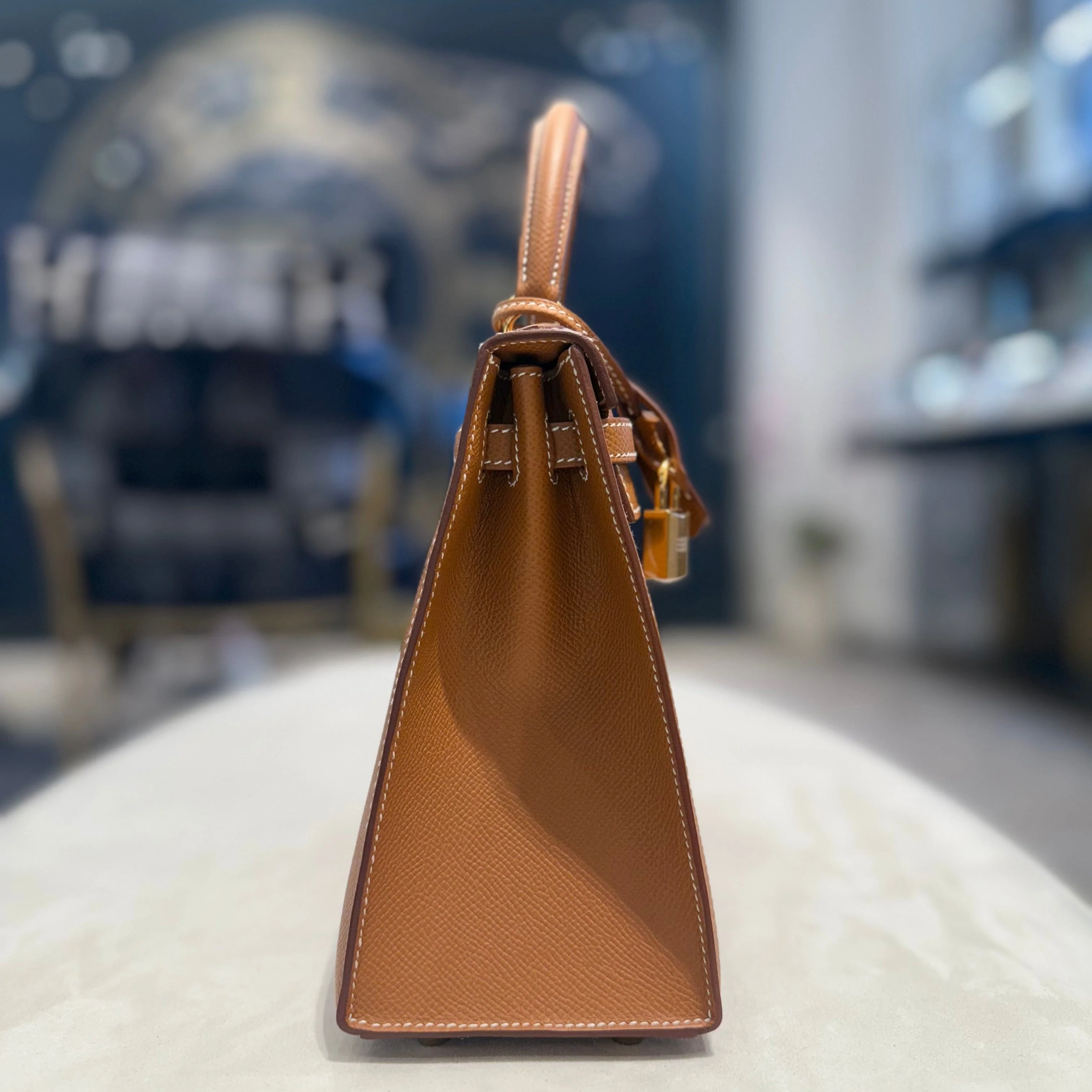 Hermès Gold Kelly Sellier 25 Epsom Gold Hardware - Image 3