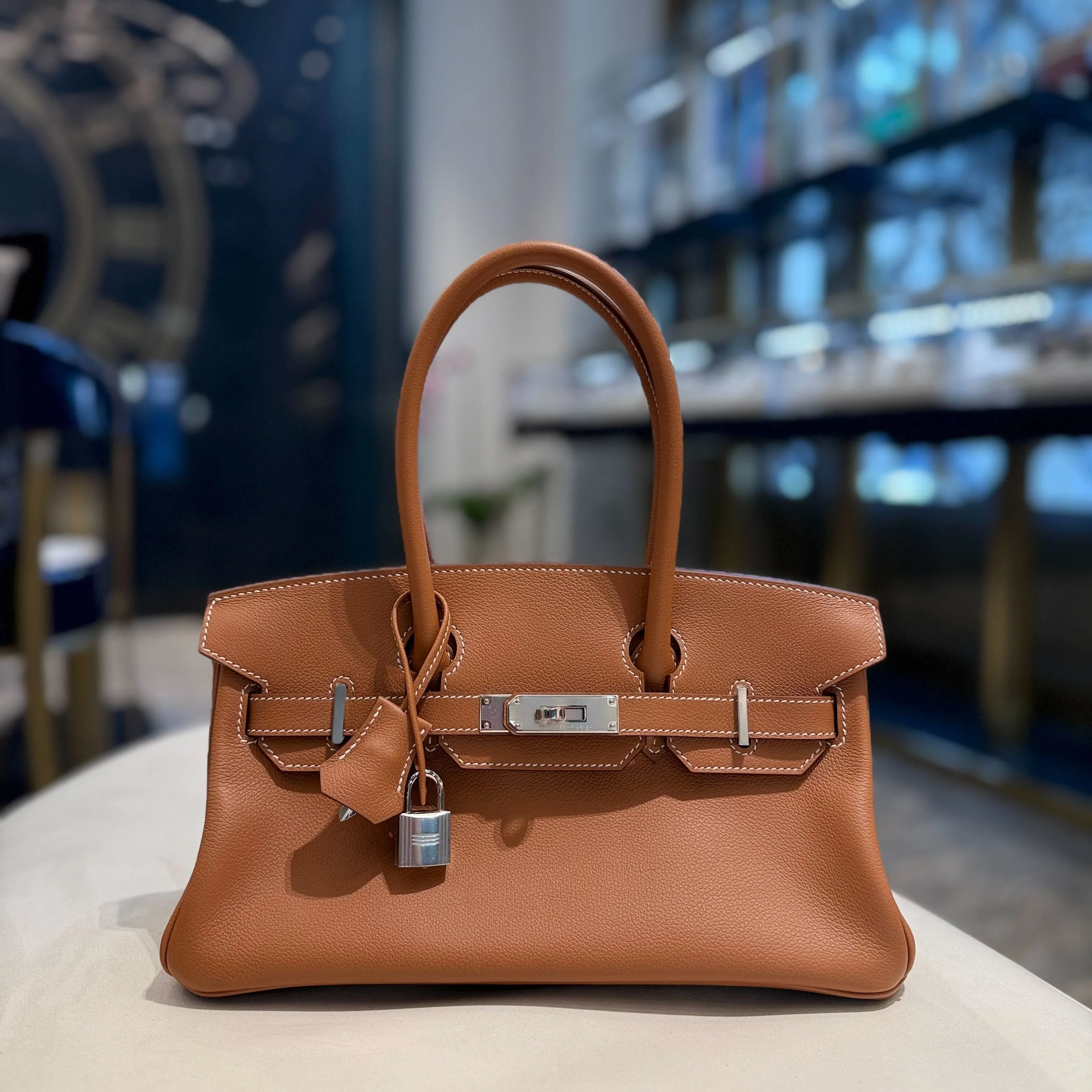 Hermès Gold Shoulder Birkin Light 29 Evercolor Palladium Hardware - Image 2