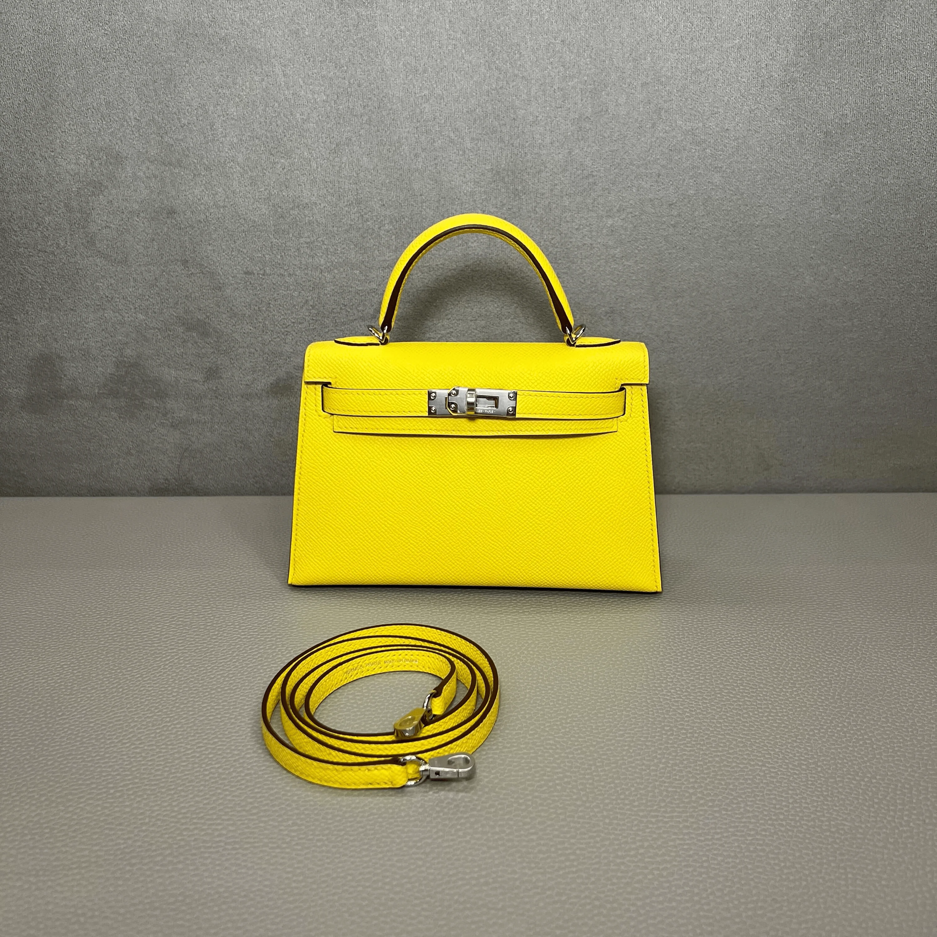 Hermès Jaune Citron Kelly Sellier 20 Epsom Palladium Hardware - Image 2