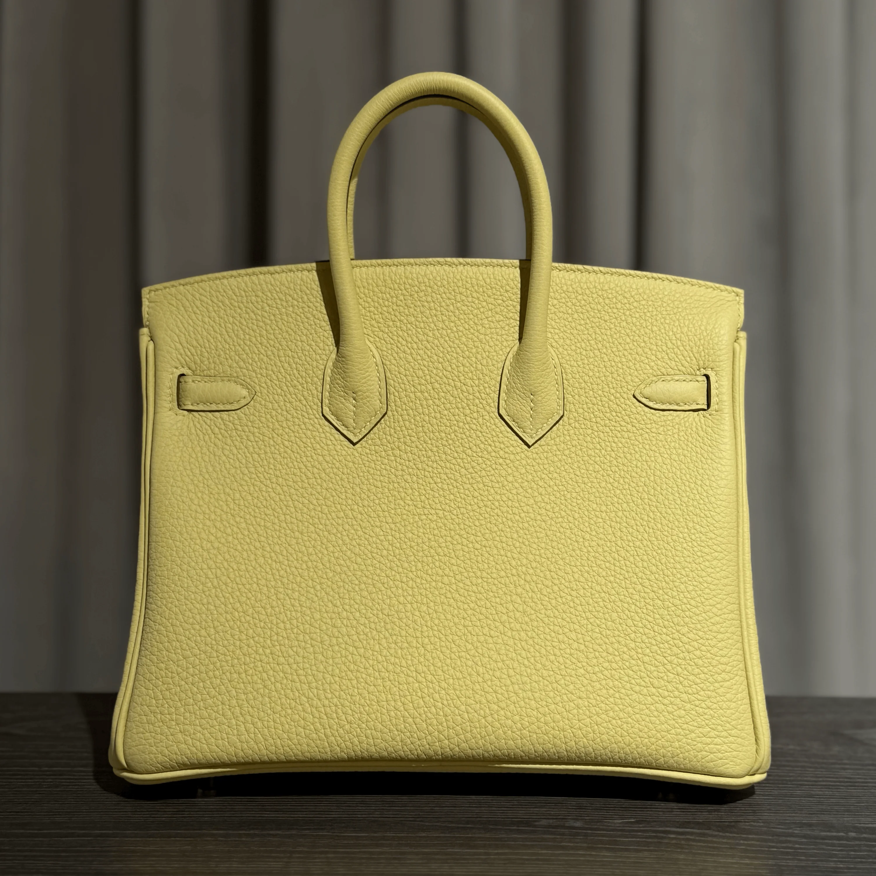 Hermès Jaune Poussin Birkin 25 Togo Palladium Hardware - Image 3
