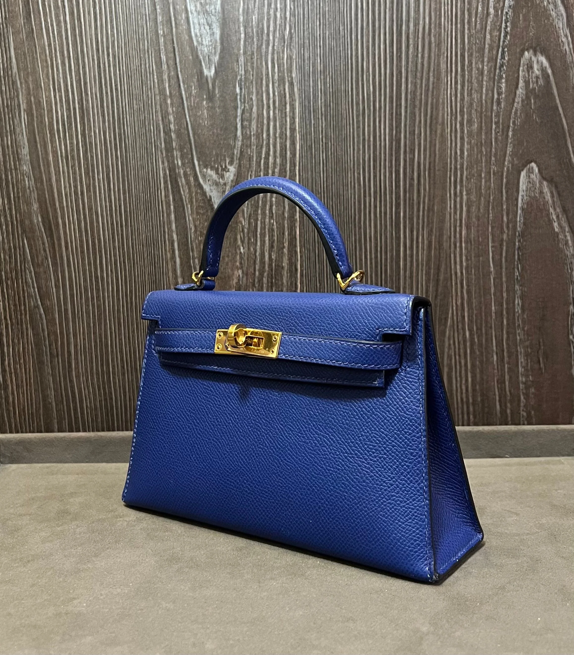 Hermès Bleu Electrique Mini Kelly Sellier 20 Epsom Gold Hardware - Image 4