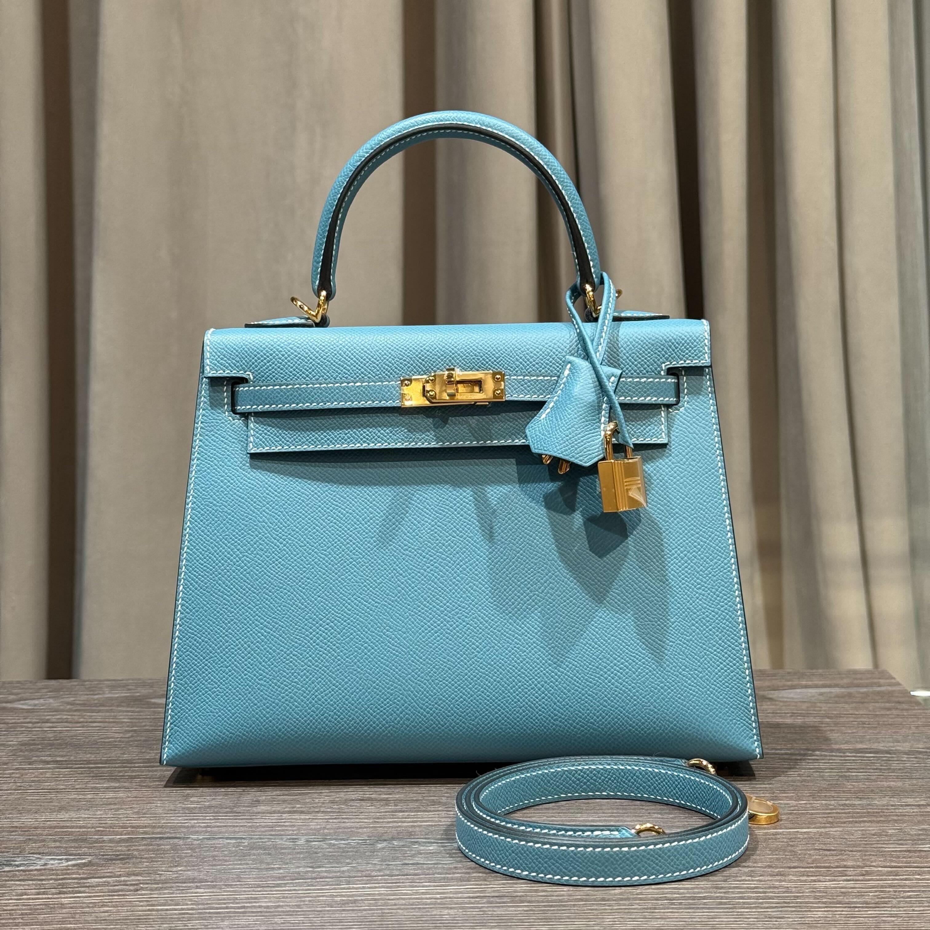 Hermès Bleu Jean Kelly Sellier 25 Epsom Gold Hardware - Image 2