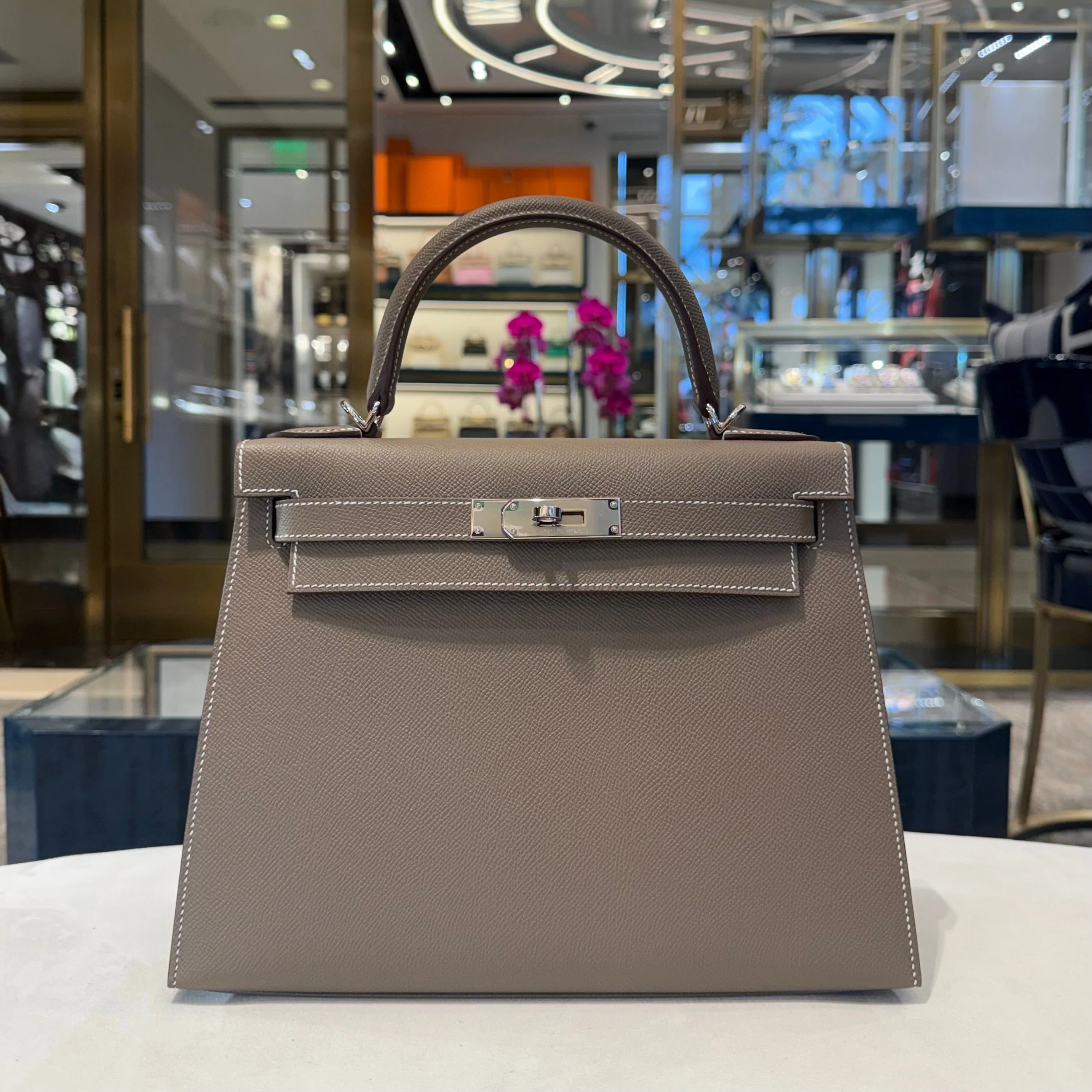 Hermès Etoupe Kelly Sellier 28 Epsom Palladium Hardware - Image 2