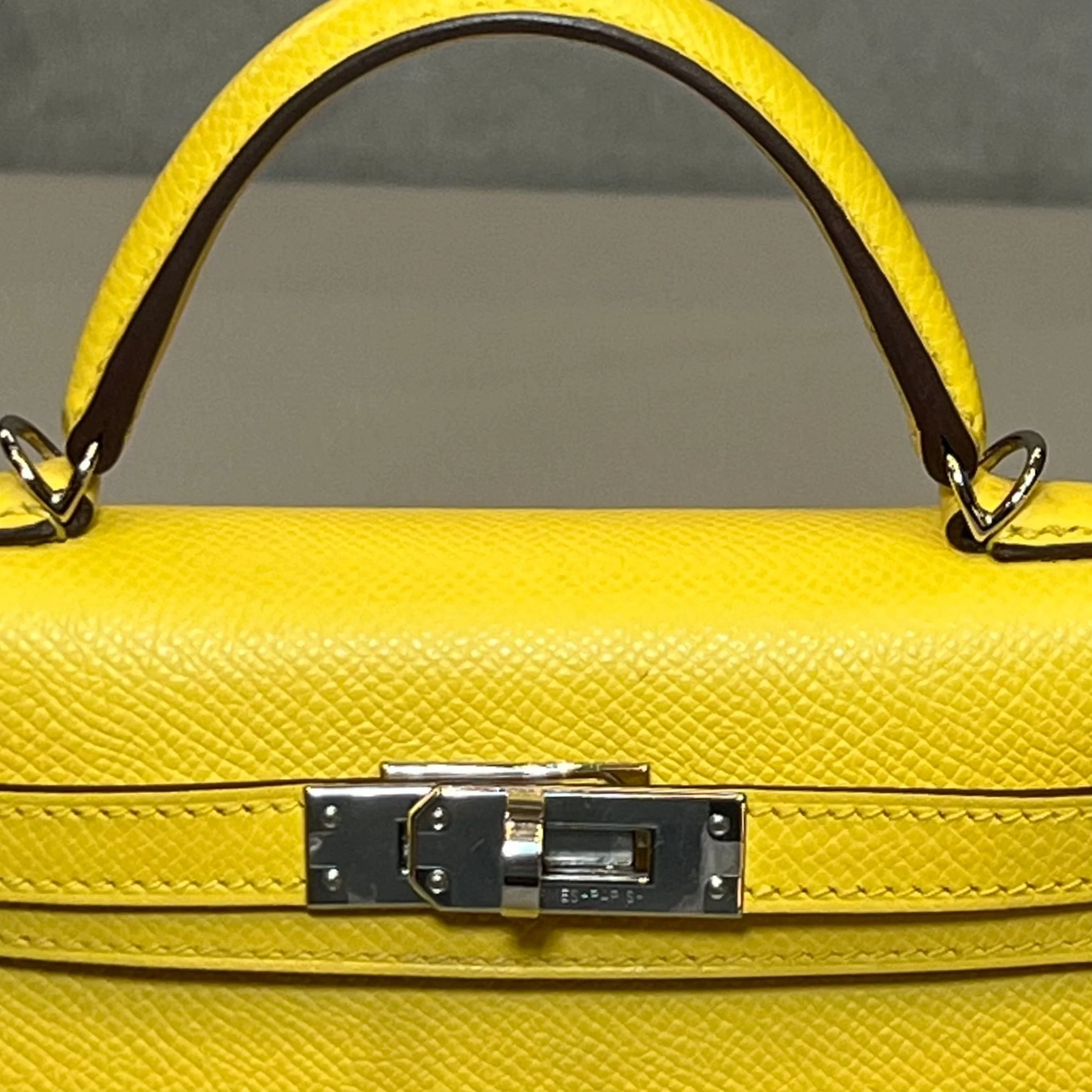 Hermès Jaune de Naples Mini Kelly 20 Sellier Mini Epsom Palladium Hardware - Image 10