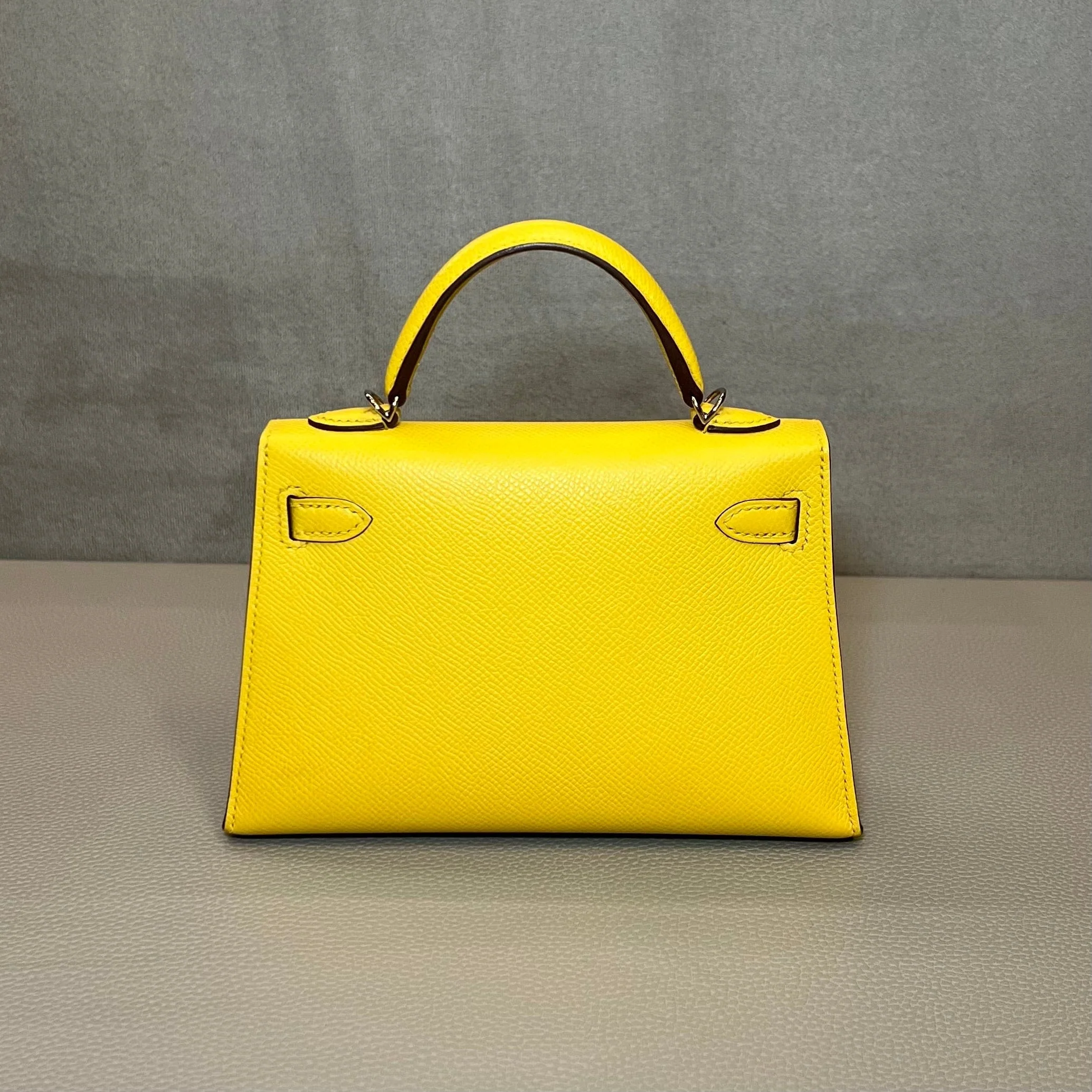 Hermès Jaune de Naples Mini Kelly 20 Sellier Mini Epsom Palladium Hardware - Image 4