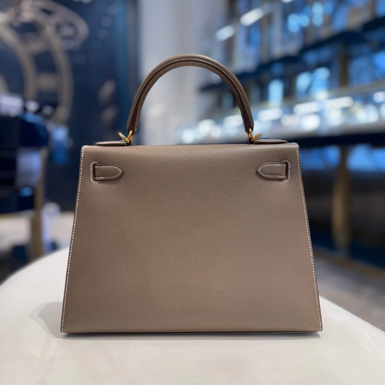 Hermès Etoupe Kelly Sellier 28 Epsom Gold Hardware - Image 3