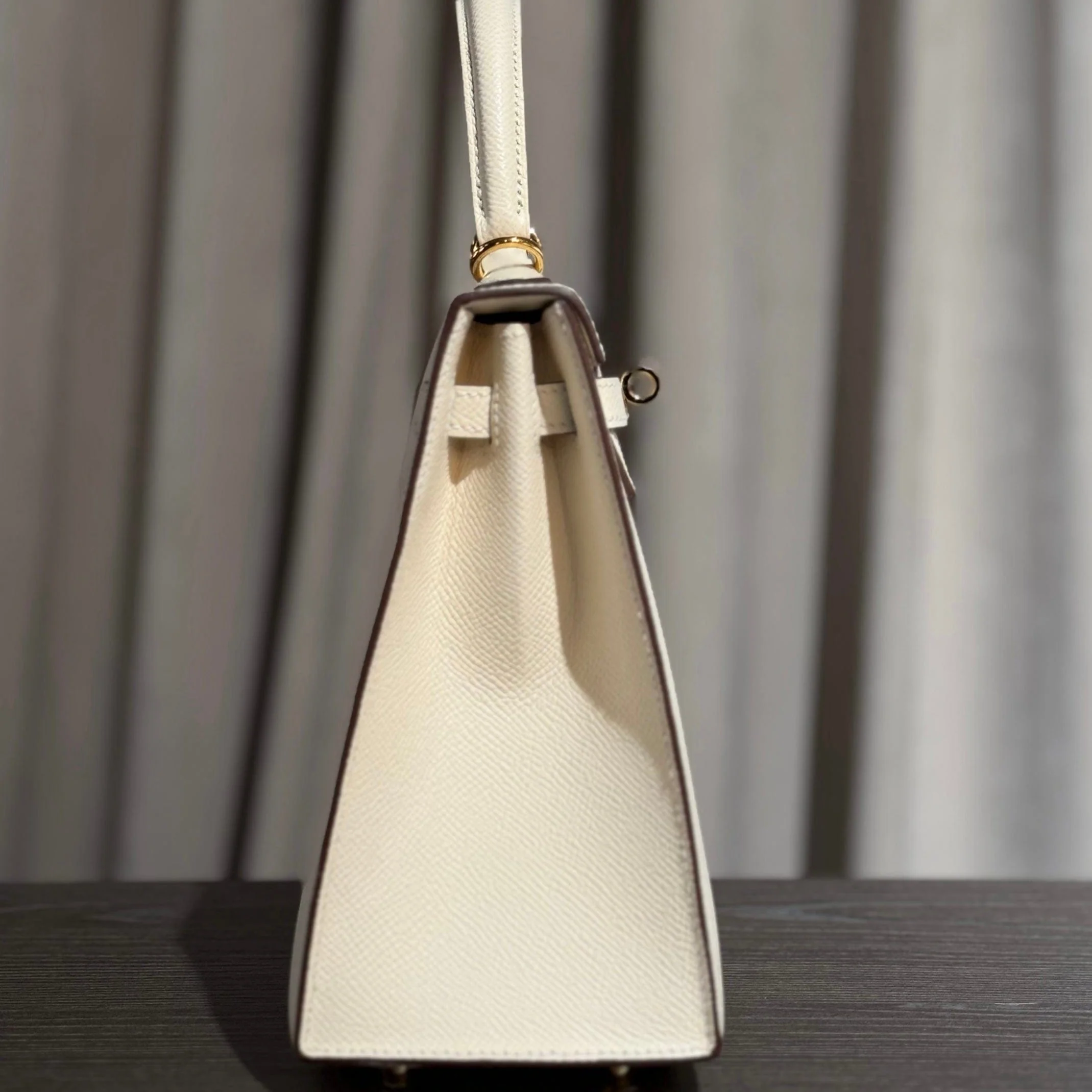 Hermès Nata Kelly Sellier 25 Epsom Gold Hardware - Image 4