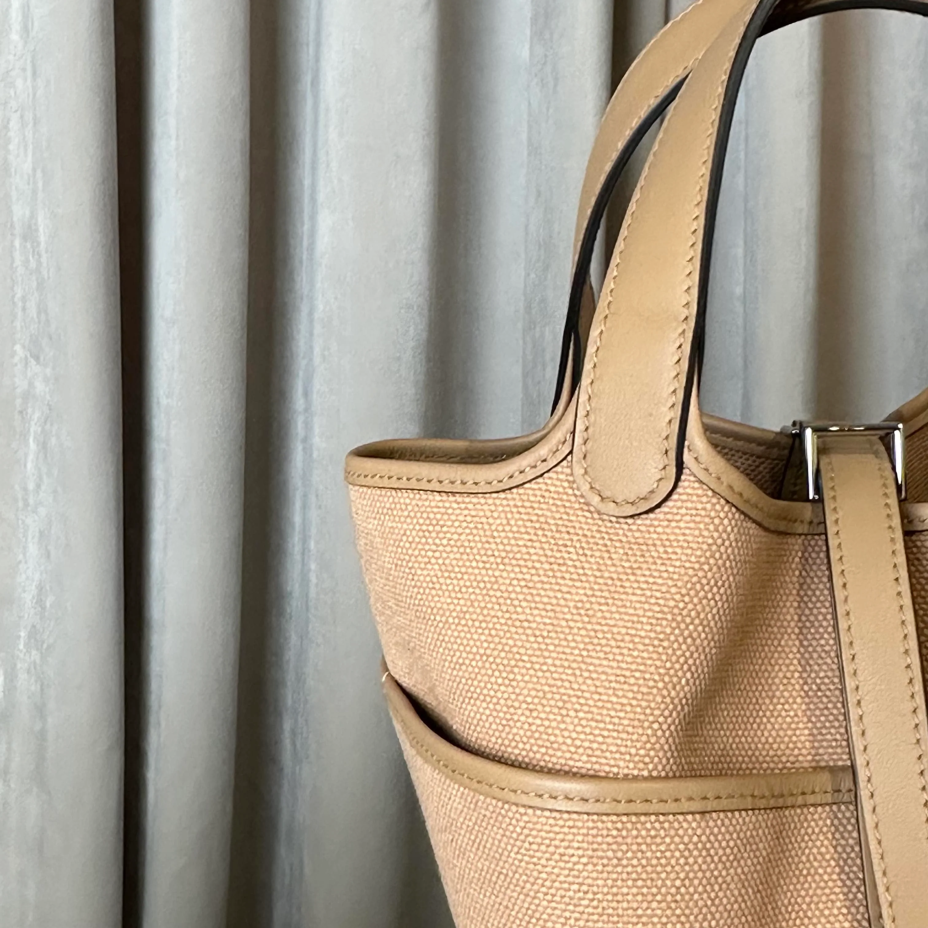 Hermès Chai Picotin 18 Swift and Toile Canvas Palladium Hardware - Image 3