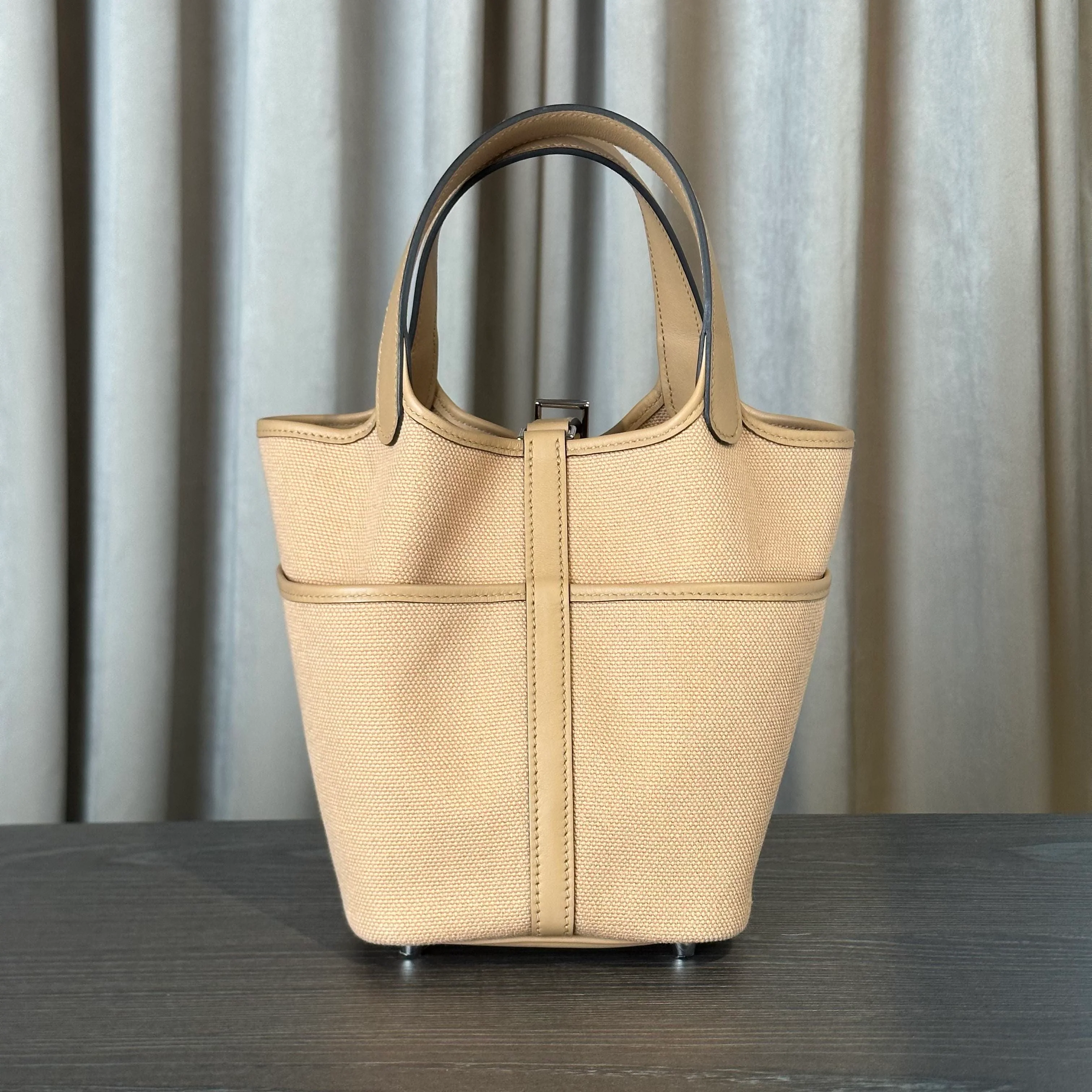Hermès Chai Picotin 18 Swift and Toile Canvas Palladium Hardware - Image 7