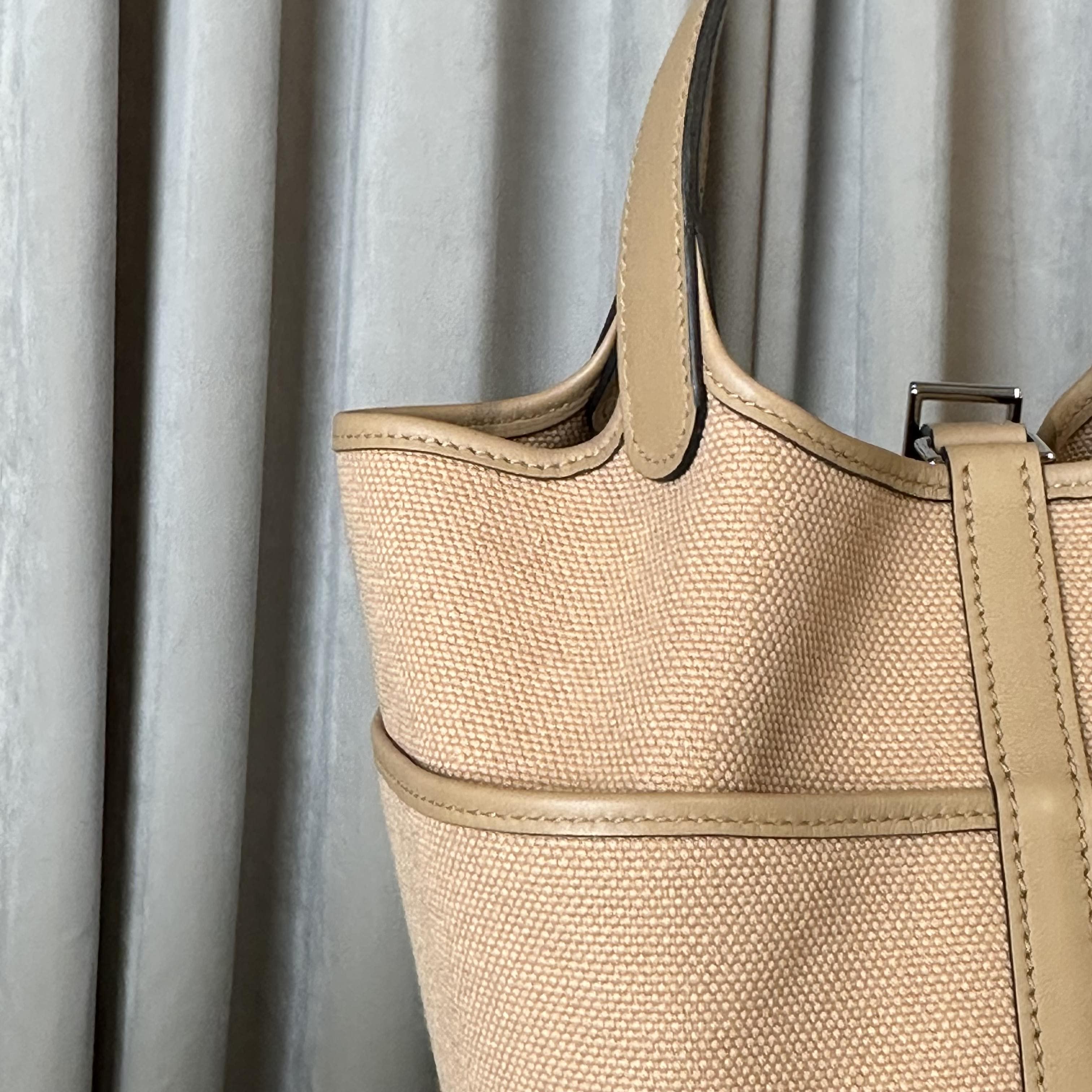 Hermès Chai Picotin 18 Swift and Toile Canvas Palladium Hardware - Image 8