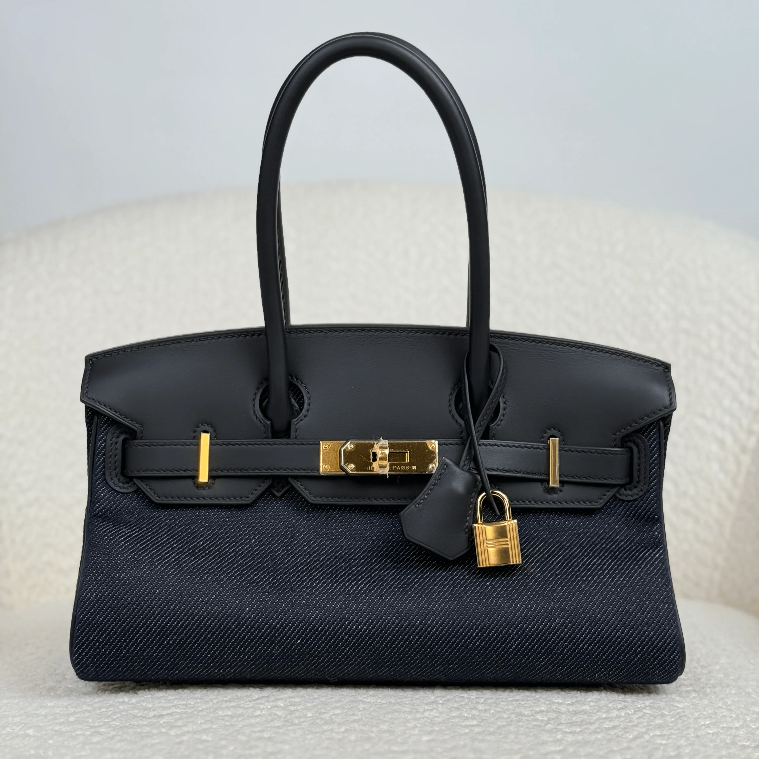 Hermès Noir and Bleu Indigo Shoulder Birkin Light 29 Swift and Denim Toile Jean Gold Hardware - Image 2
