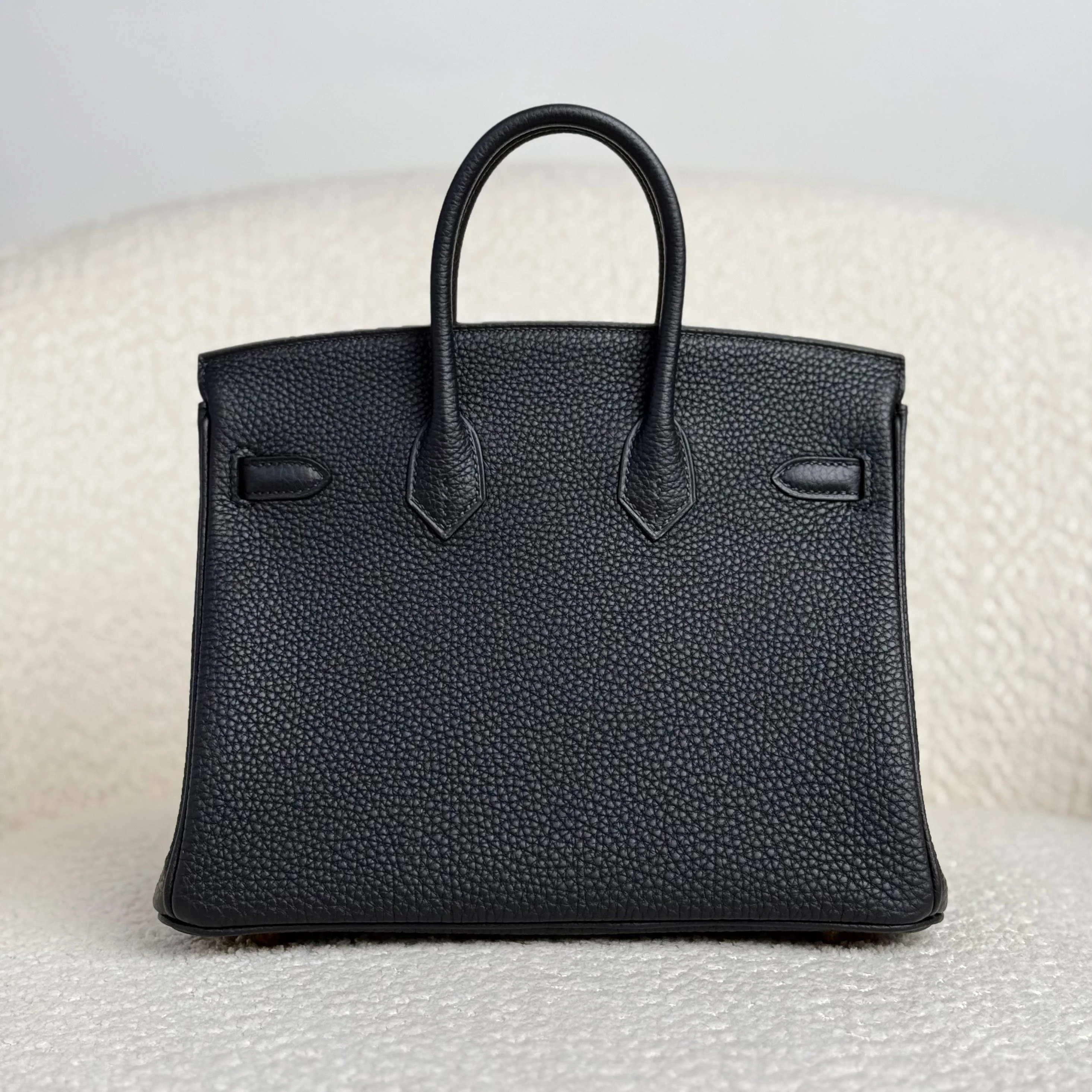 Hermès Noir Birkin 25 Togo Gold Hardware - Image 3