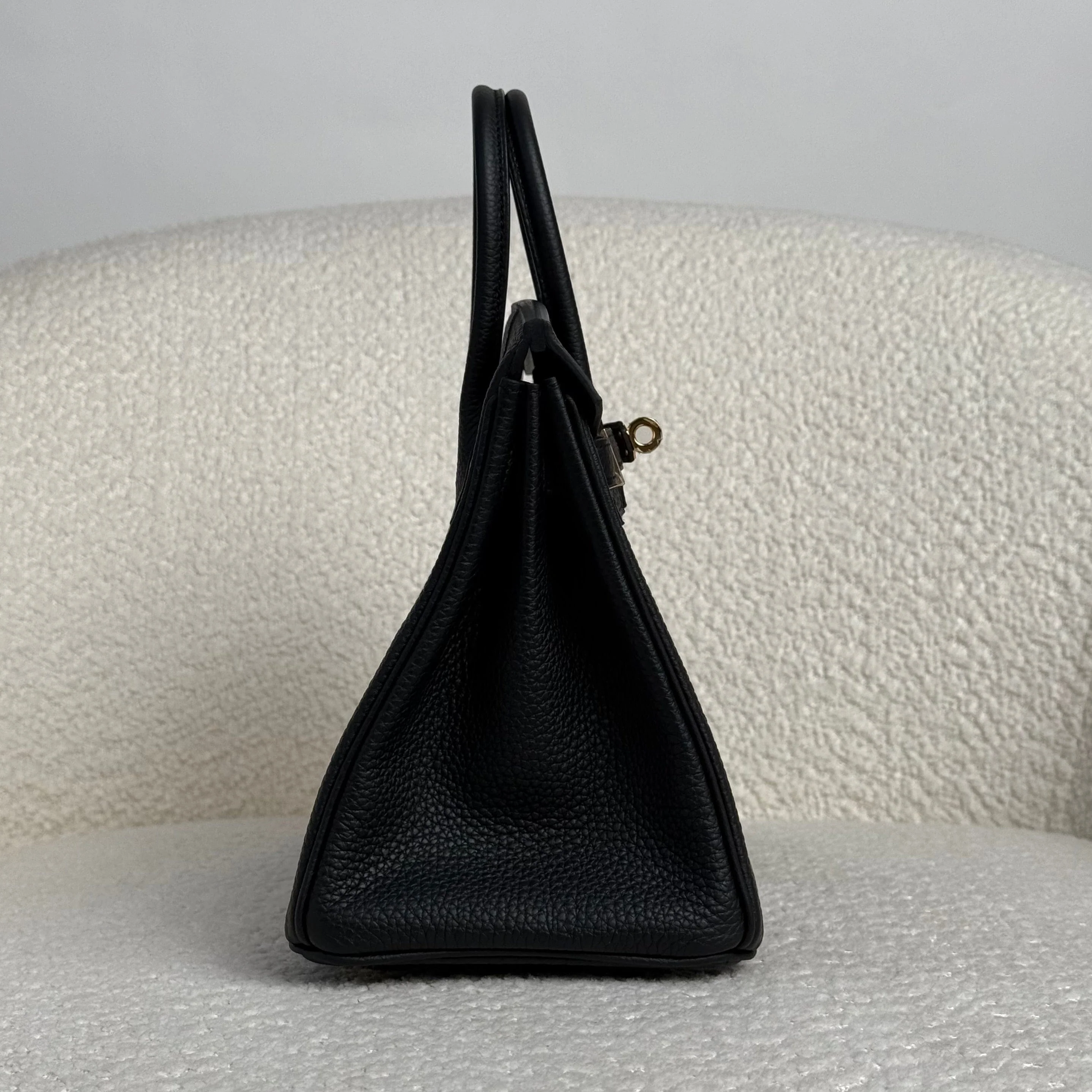 Hermès Noir Birkin 25 Togo Gold Hardware - Image 4