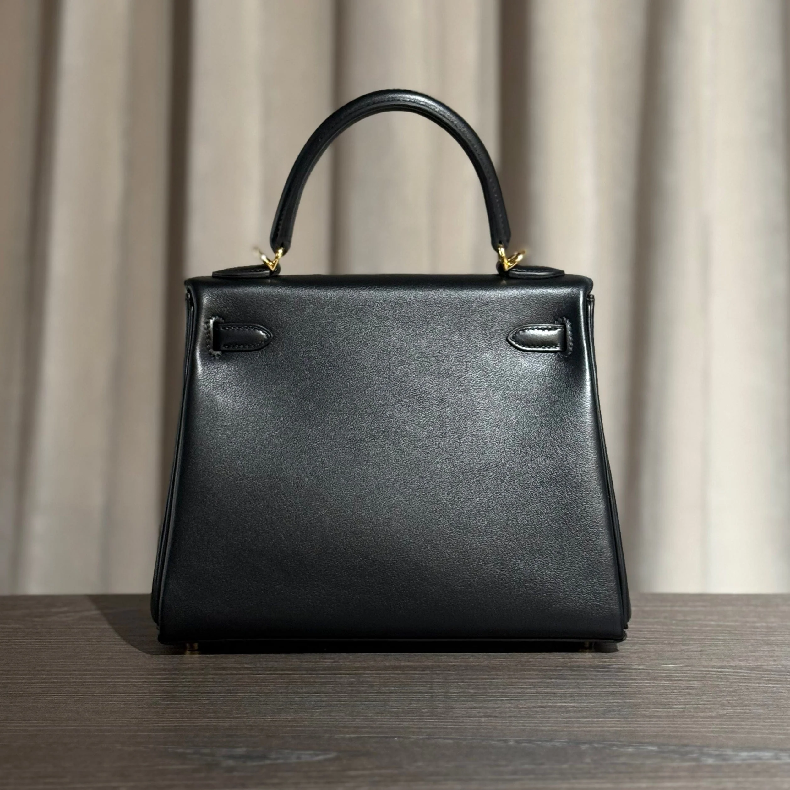 Hermès Noir Kelly Retourne 25 Swift Gold Hardware - Image 6