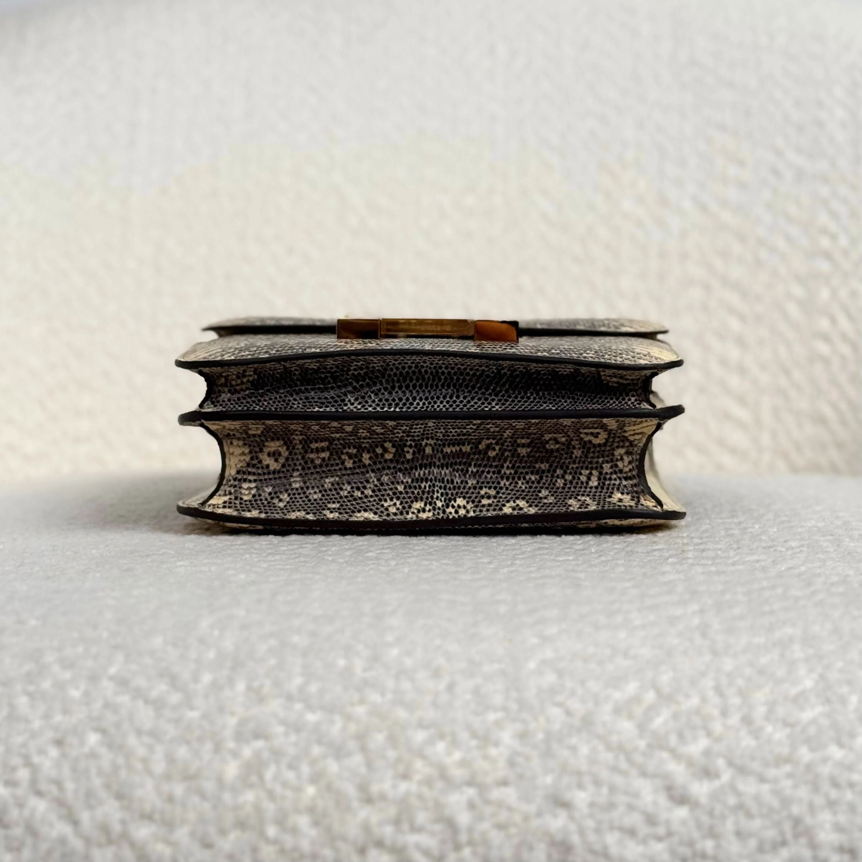 Hermès Ombre Mini Constance 18 Lizard Varanus Salvator Gold Hardware - Image 6
