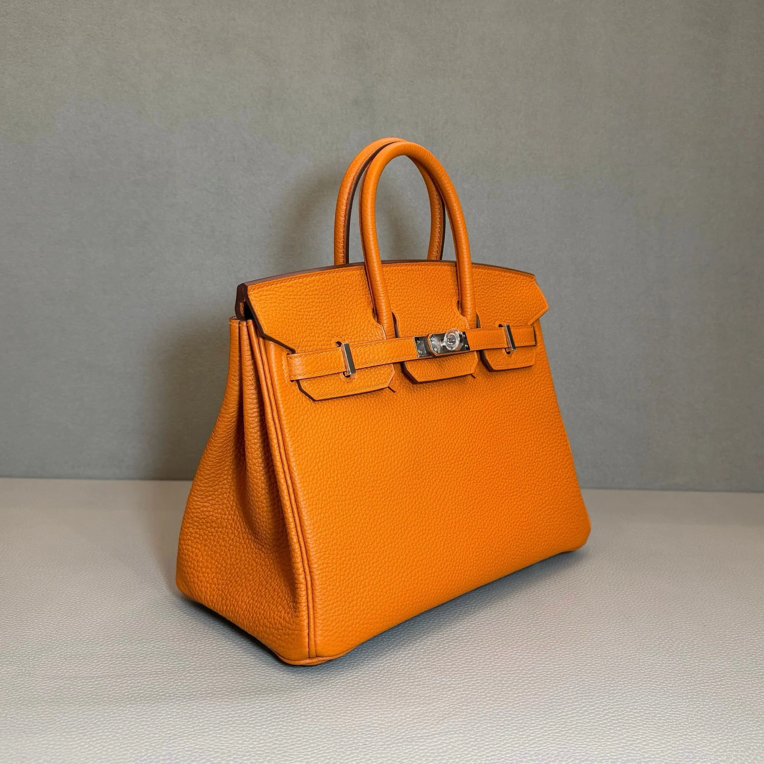 Hermès Orange Birkin 25 Togo Palladium Hardware - Image 4