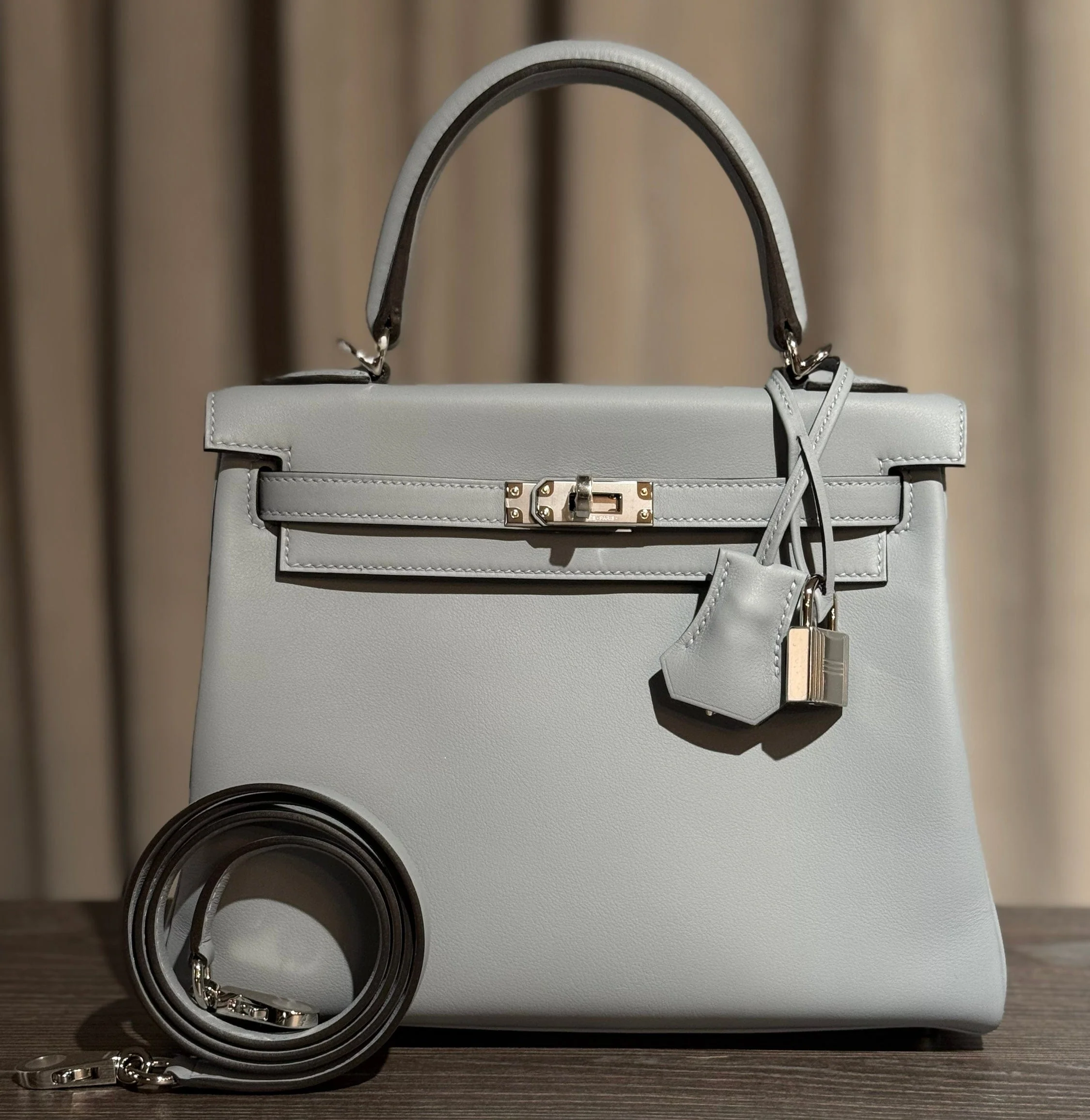 Hermès P0 Gris Pantin Kelly Retourne 25 Swift Palladium Hardware - Image 3