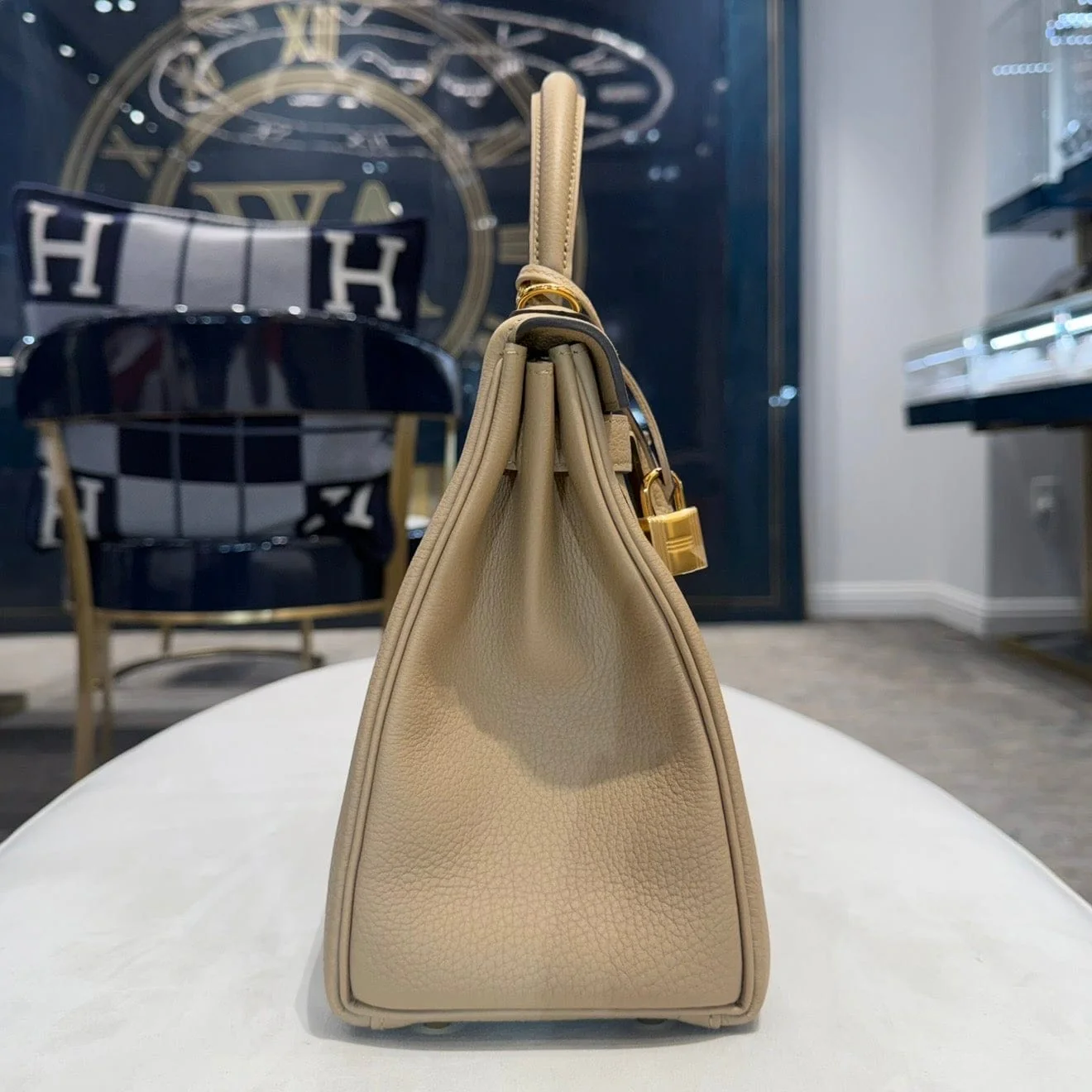 Hermès Poussiere Kelly Retourne 28 Togo Gold Hardware - Image 5