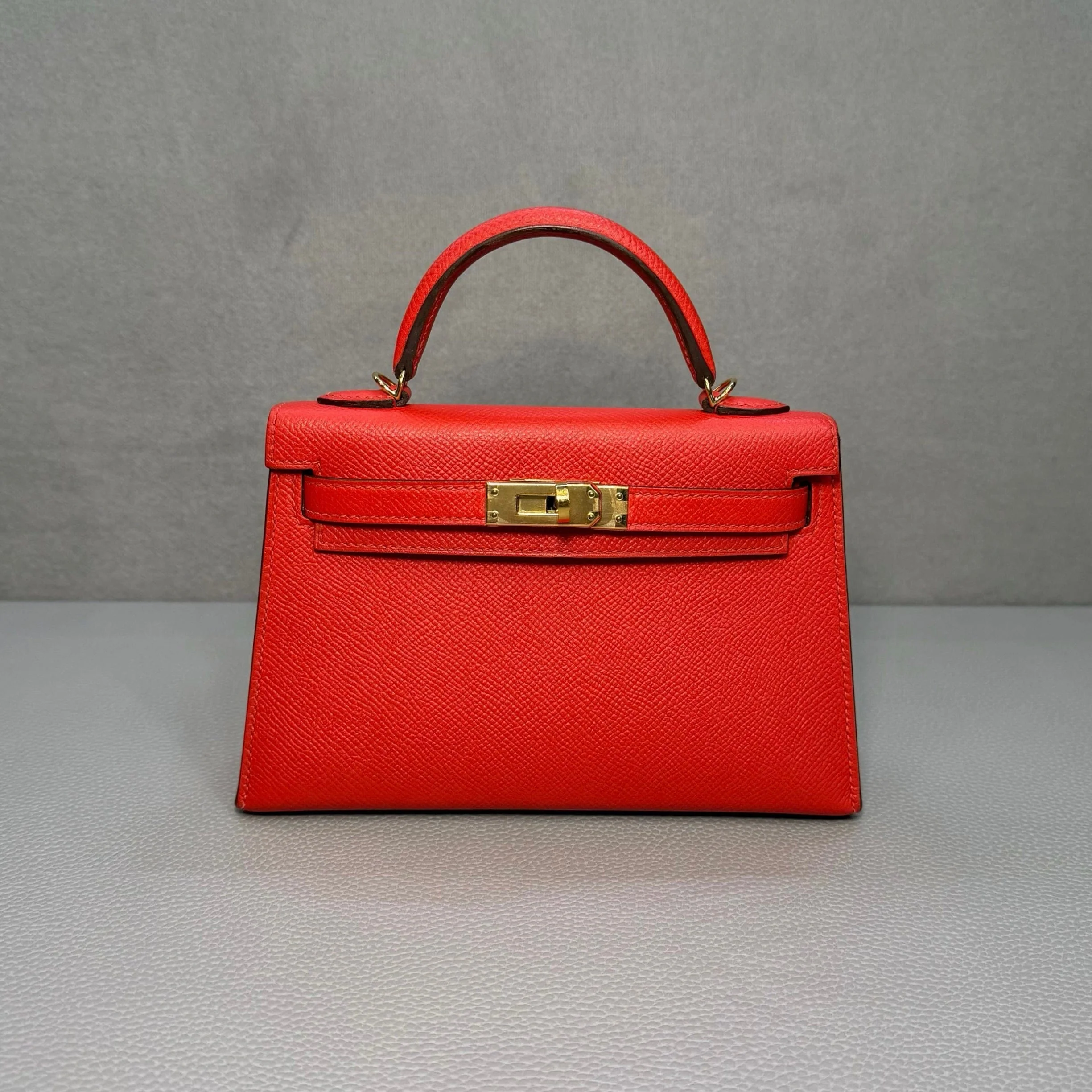Hermès Rouge Tomate Mini Kelly Sellier 20 Epsom Gold Hardware - Image 2